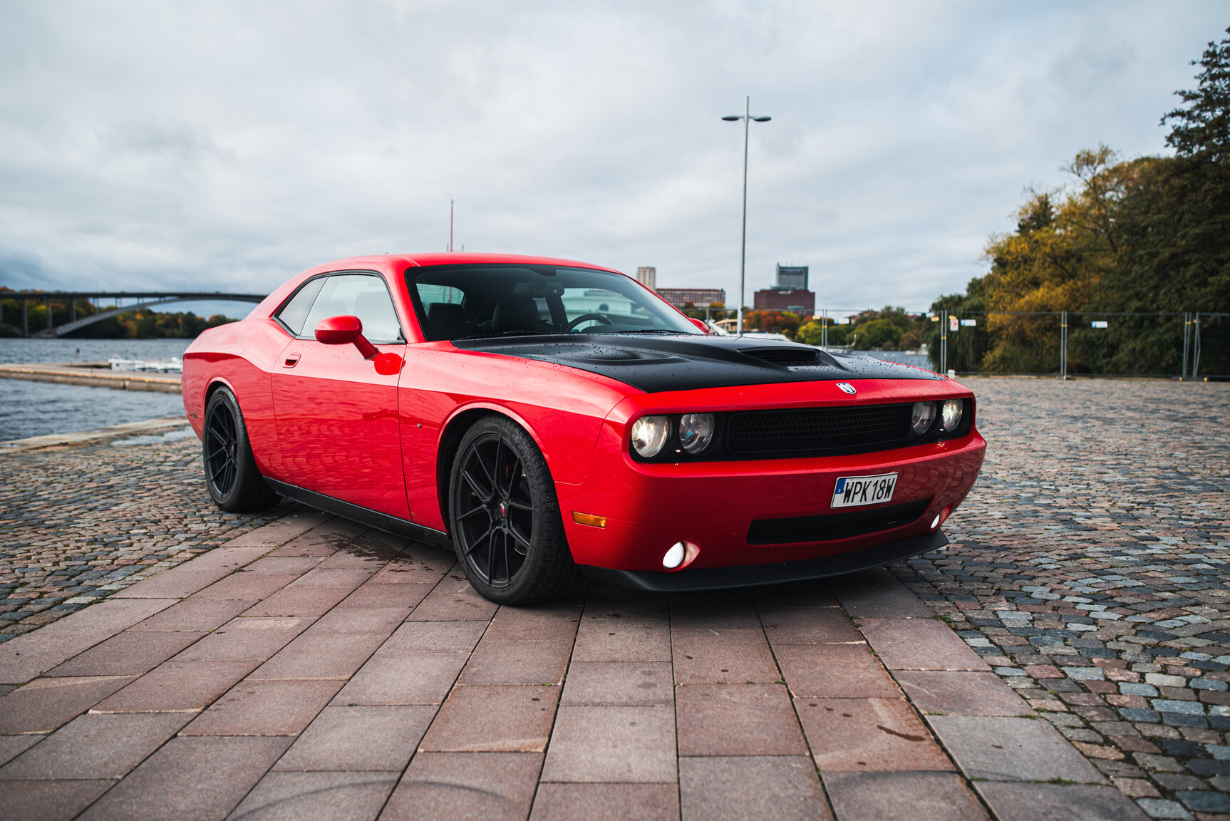 Exterior image of 2010 Dodge Challenger 5.7 V8 HEMI Manuell
