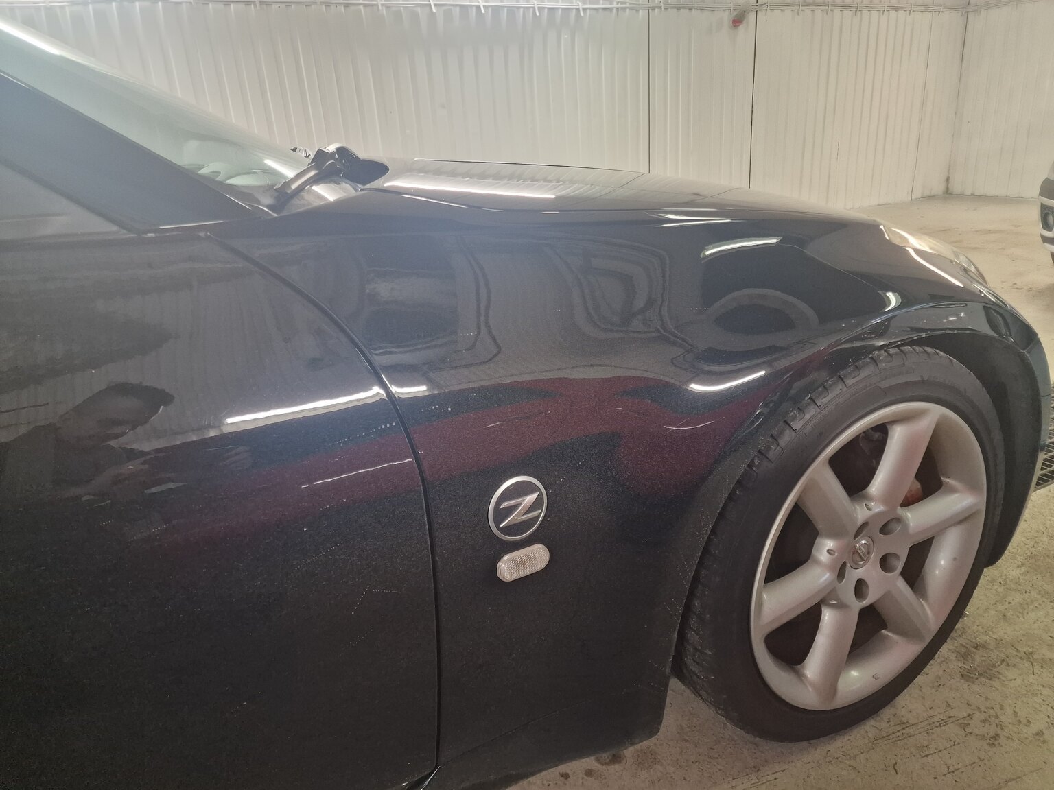 Exteriörbild på 2004 Nissan 350Z