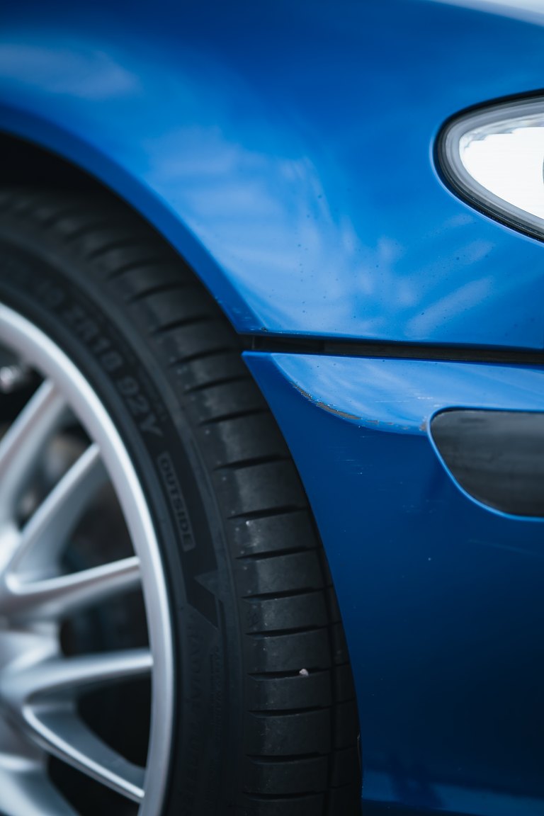 Exterior image of 2003 BMW 330i