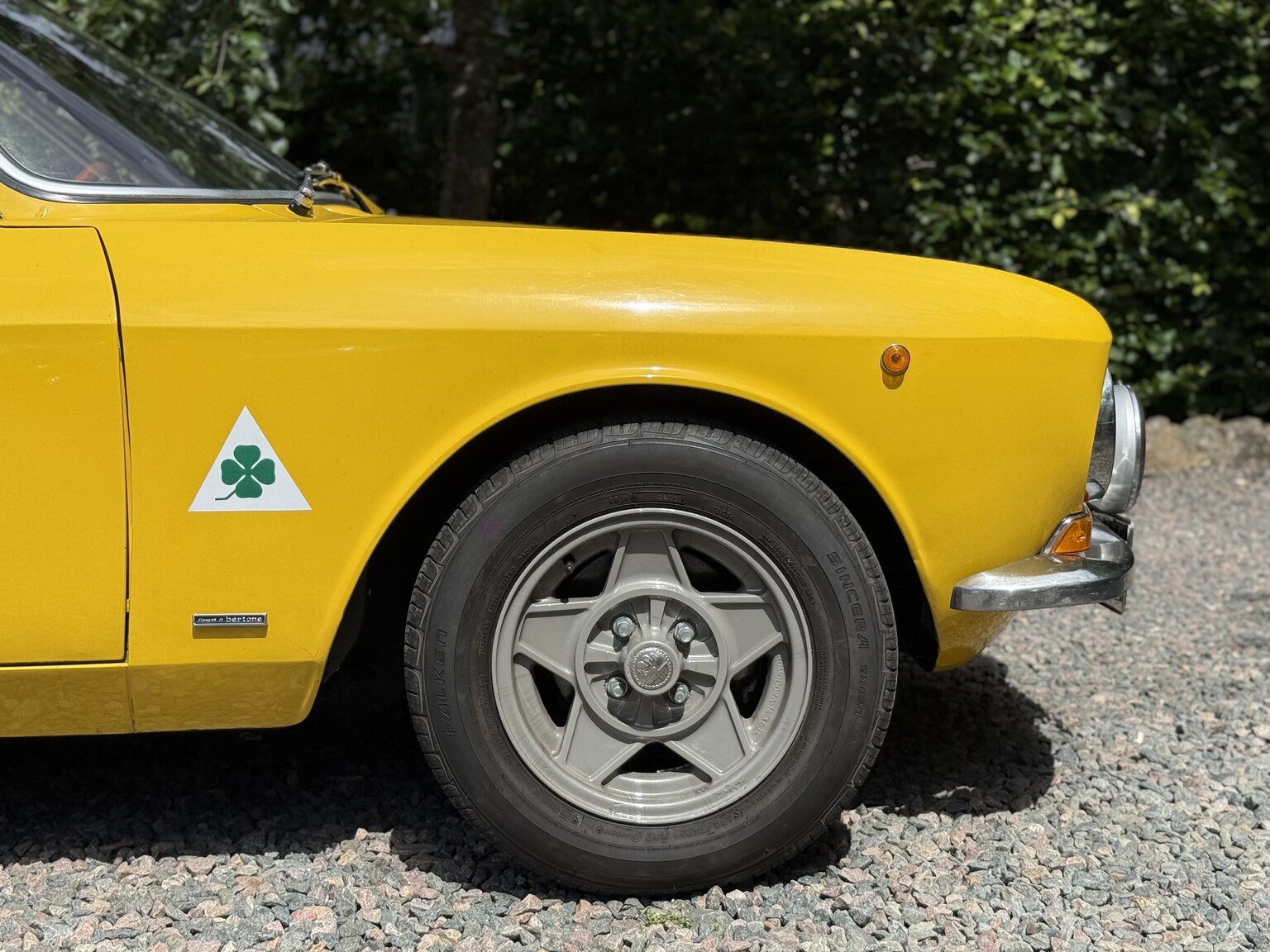 Exterior image of 1974 Alfa Romeo GT 1600 Junior