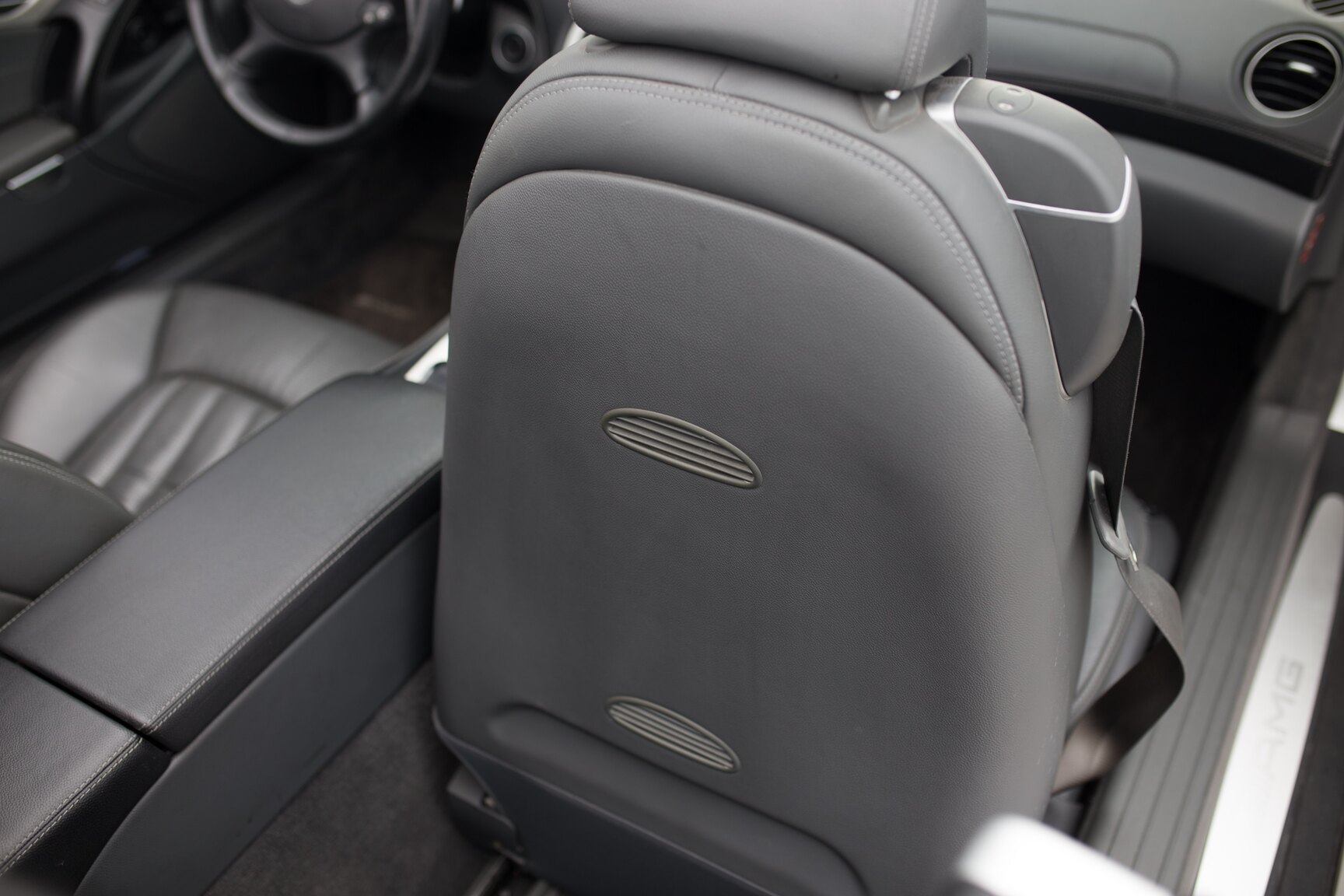 Interiörbild 2002 Mercedes-Benz SL55 AMG