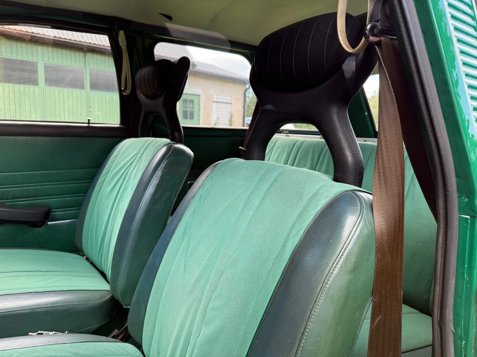 Innenraumfoto von 1975 Saab 95 V4 kombi - 7-sits (6)