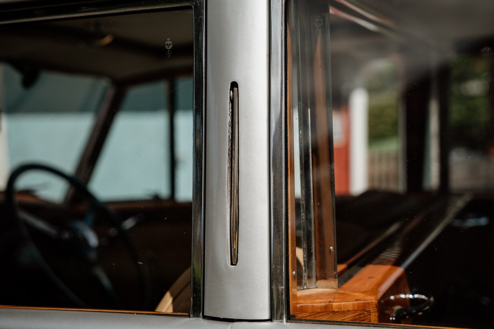 Exteriörbild på 1949 Rolls Royce Silver Wraith