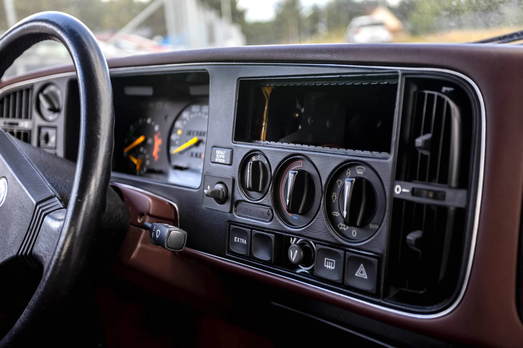 Innenraumfoto von 1989 Saab 900 T8 Special (21)