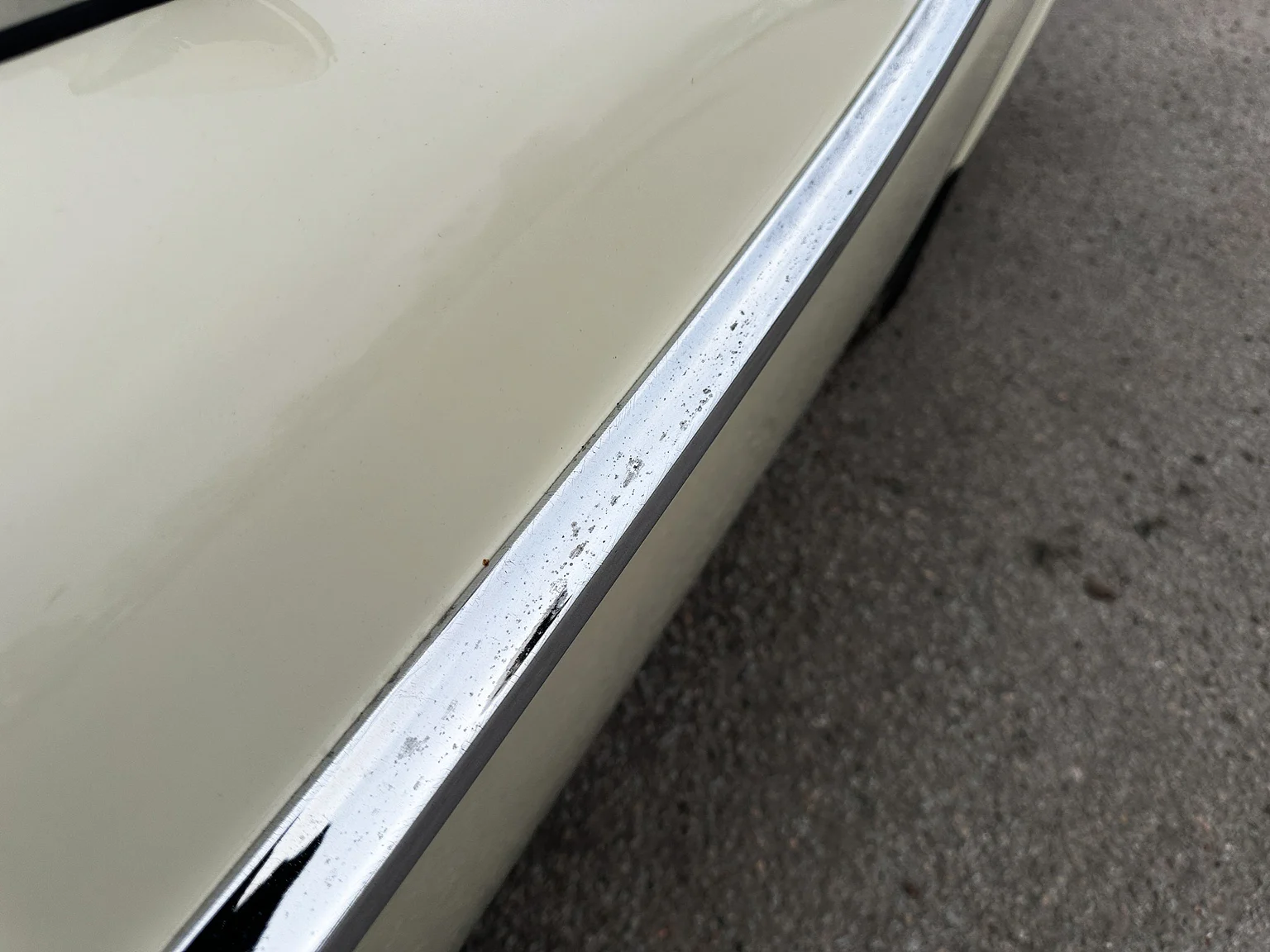 Exterior image of 1964 Volvo P 1800S (76)