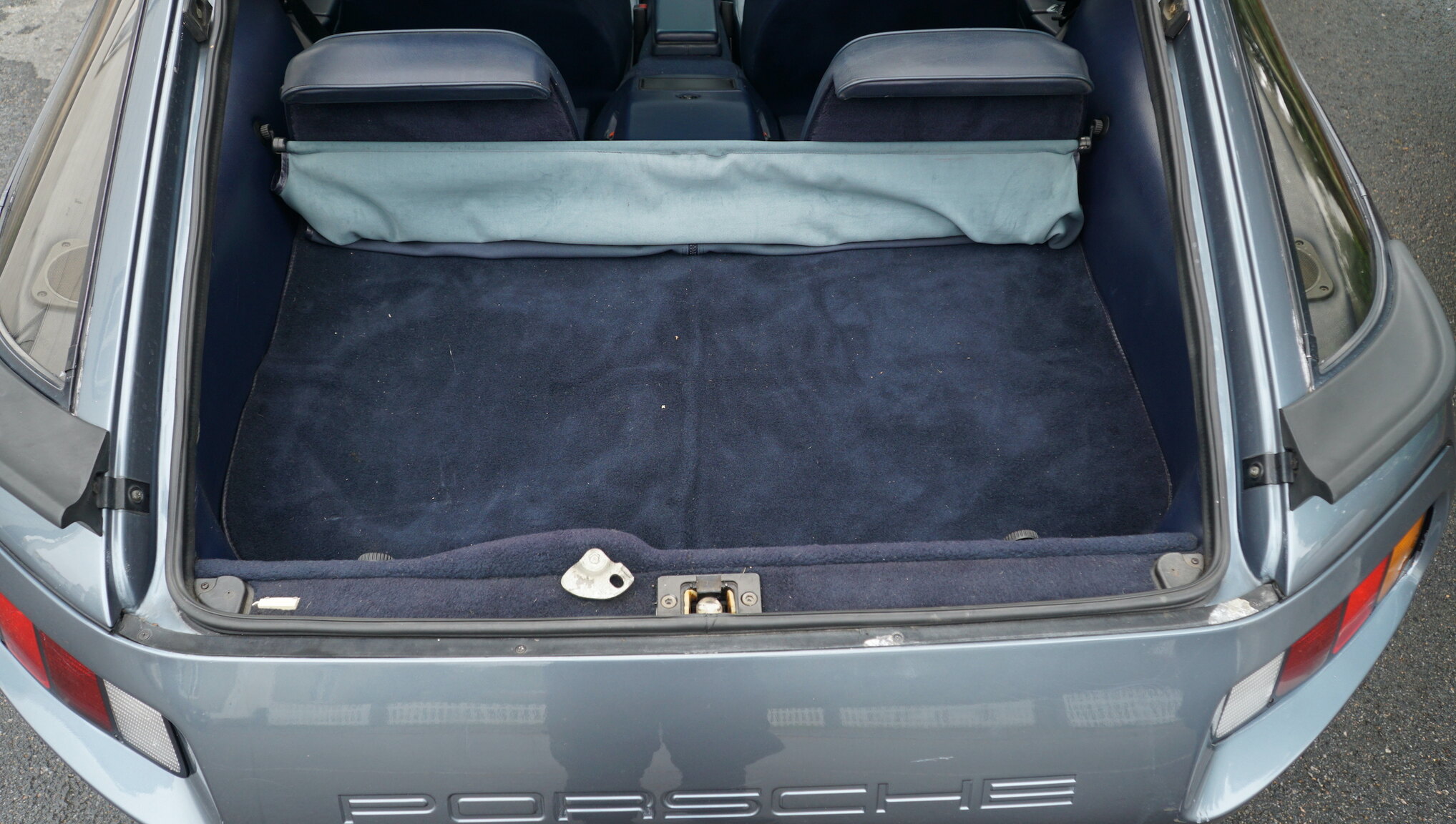 Interiörbild 1983 Porsche 928S (54)