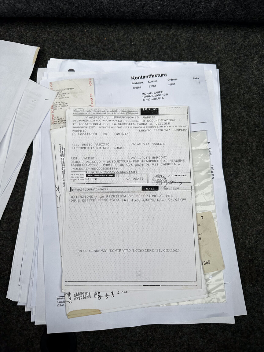 Documentation for 1999 Porsche 911 Carrera 4