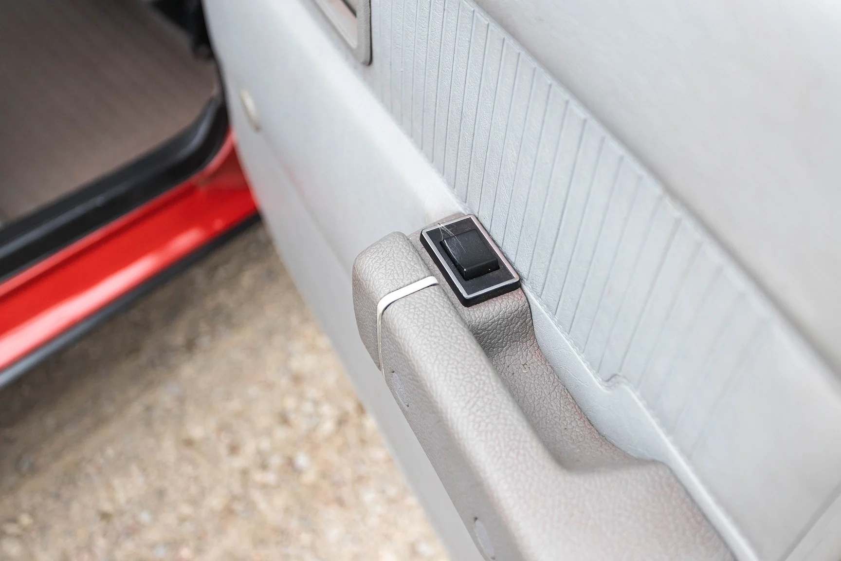 Interior image of 1984 Volvo 244 Turbo (41)