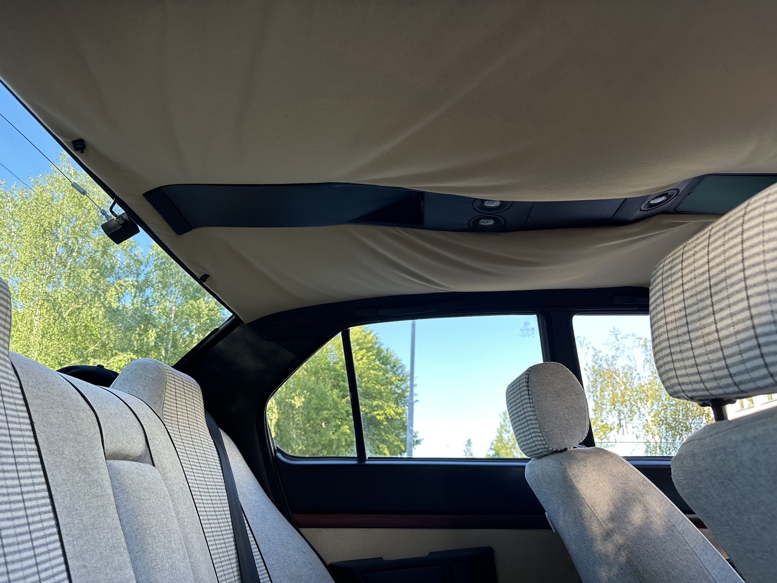 Interior image of 1984 Alfa Romeo Alfetta 2000