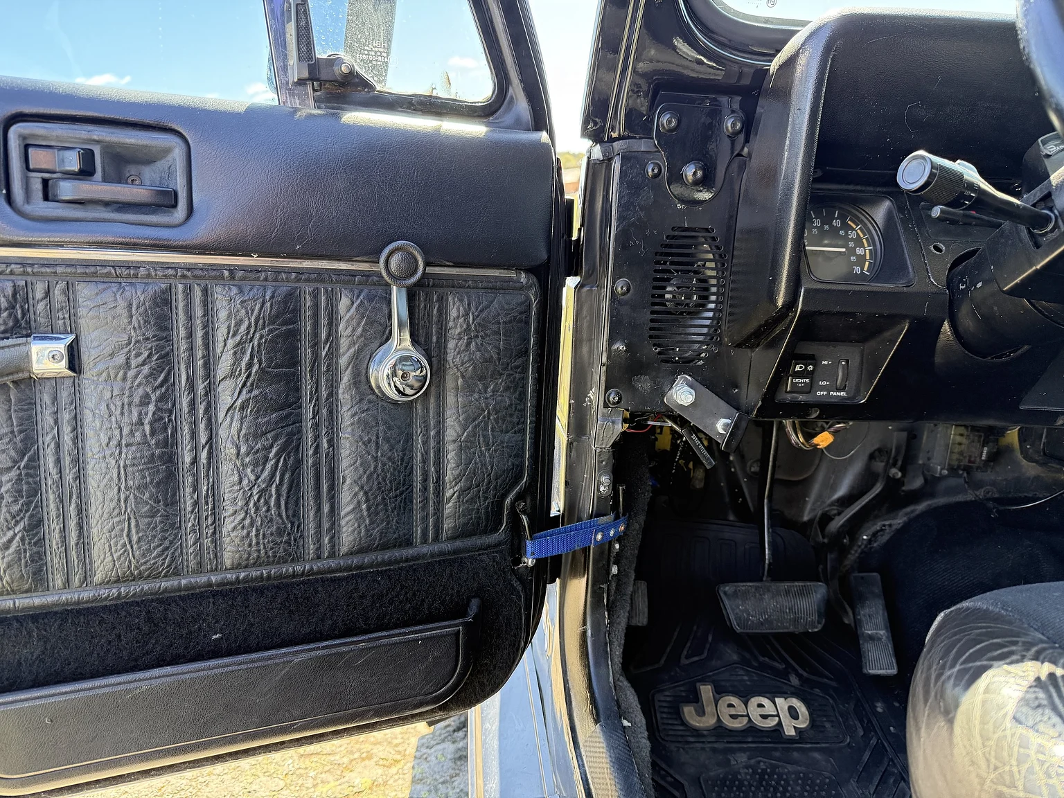 Aussenfoto 1990 Jeep Wrangler Islander (66)