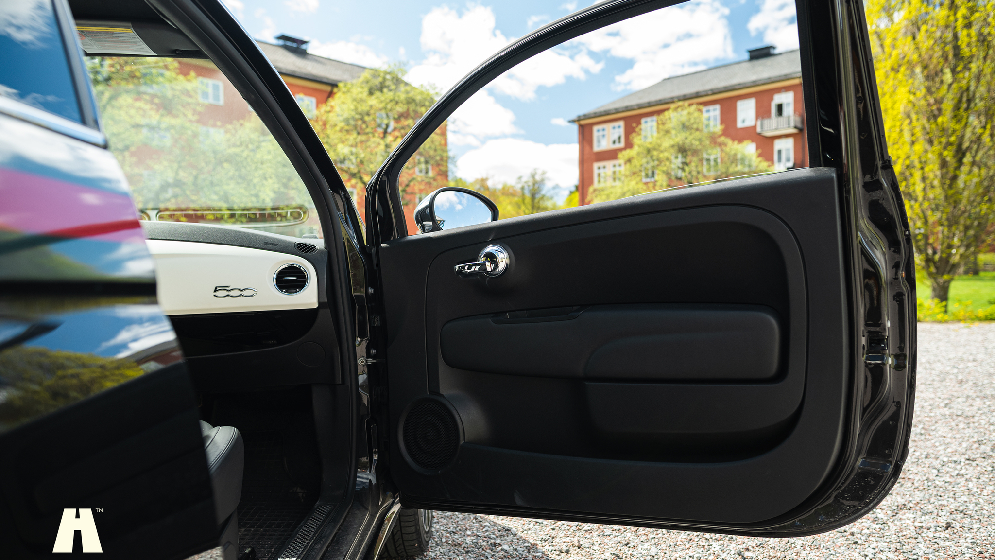 Interior image of 2012 FIAT 500 GUCCI