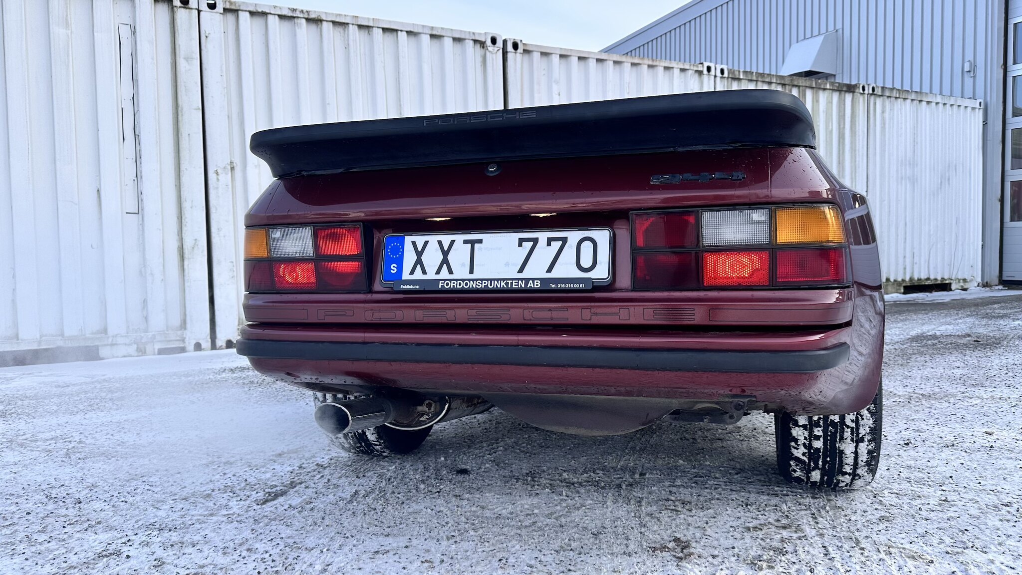 Exterior image of 1986 Porsche 944