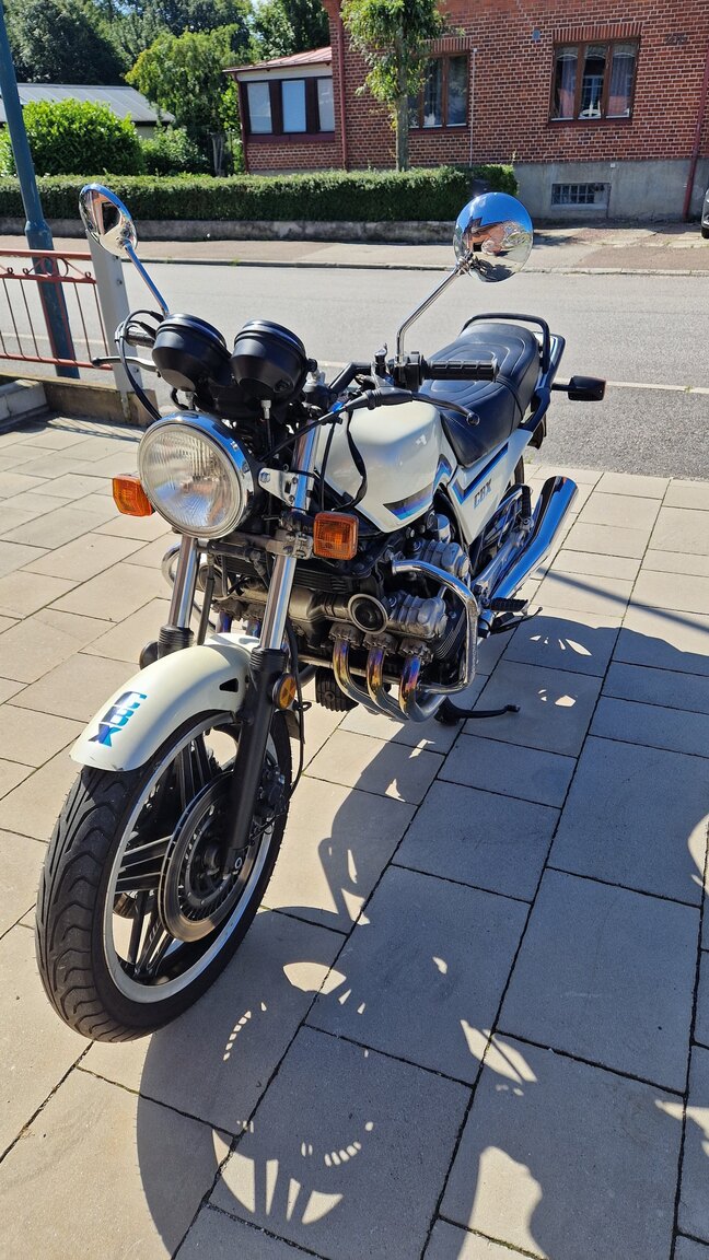 Exteriörbild på 1982 Honda CBX1000