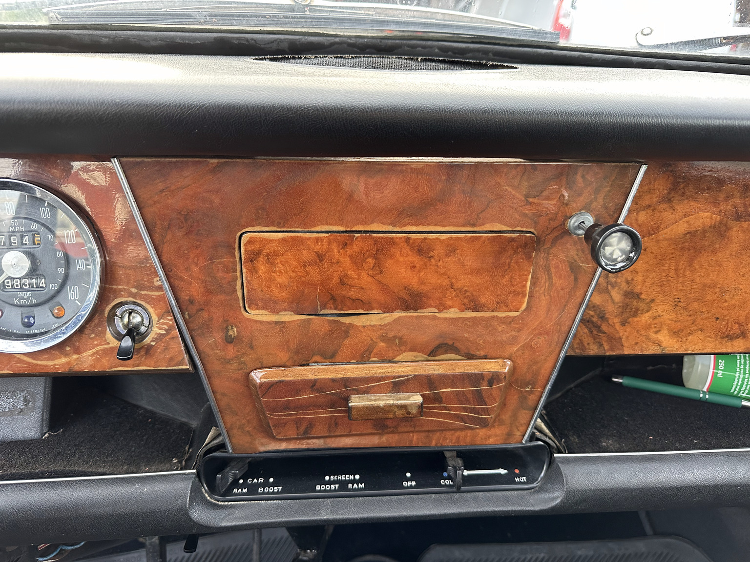 Innenraumfoto von 1968 Wolseley 18/85 1.8 (6)