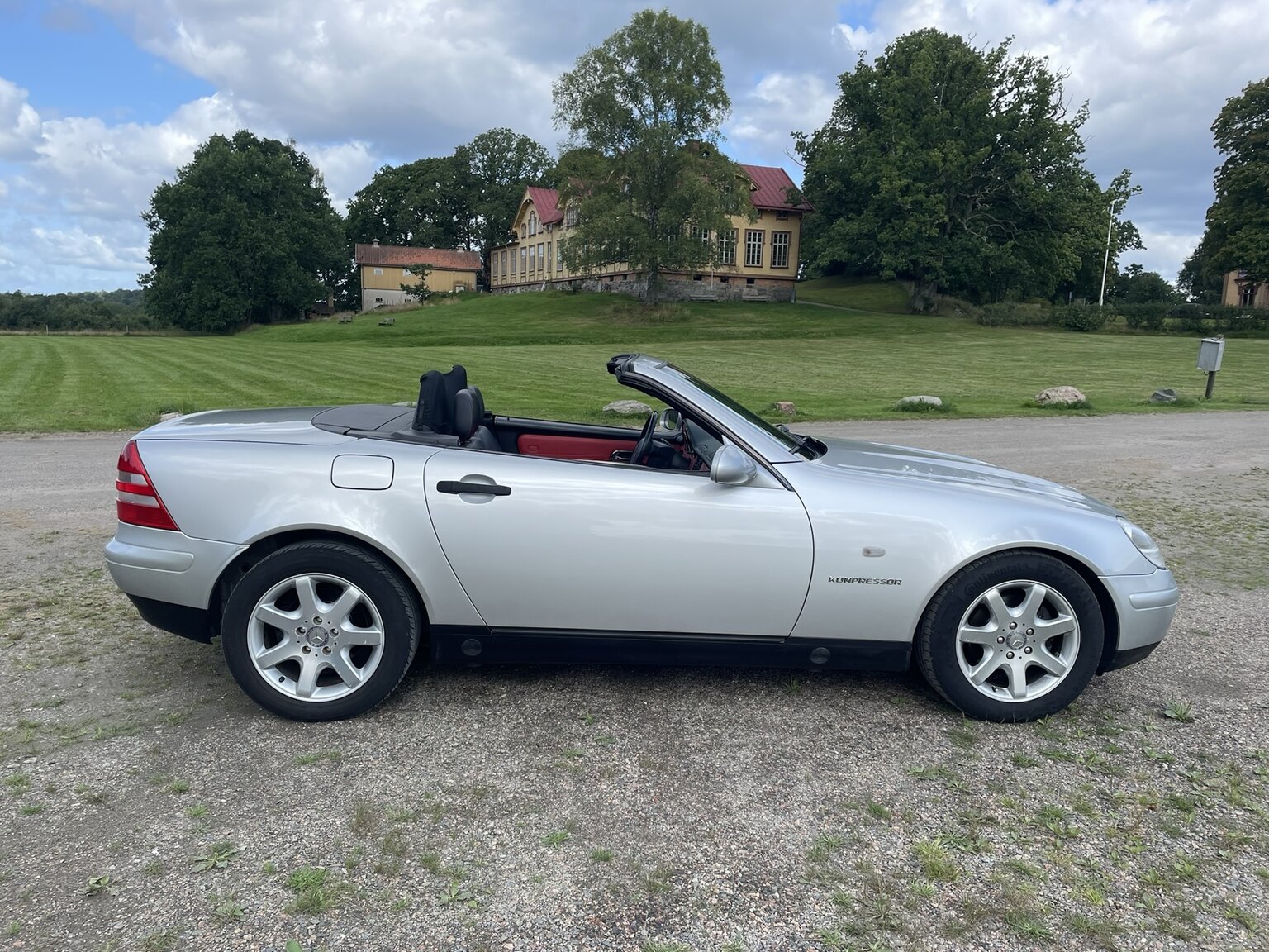 Exteriörbild på 1998 1998 MERCEDES BENZ SLK 230 
