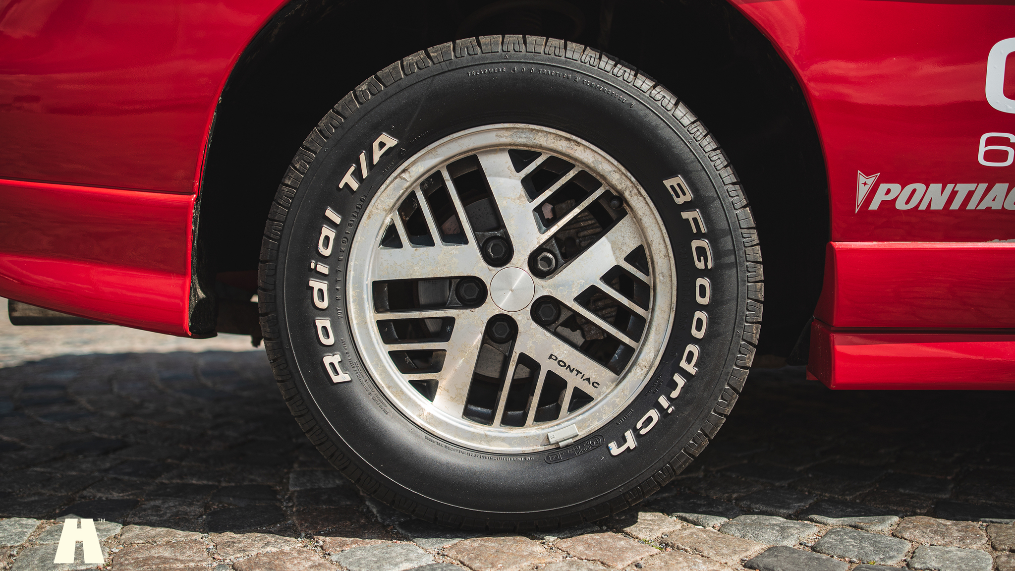 Exterior image of 1985 Pontiac Fiero GT (30)
