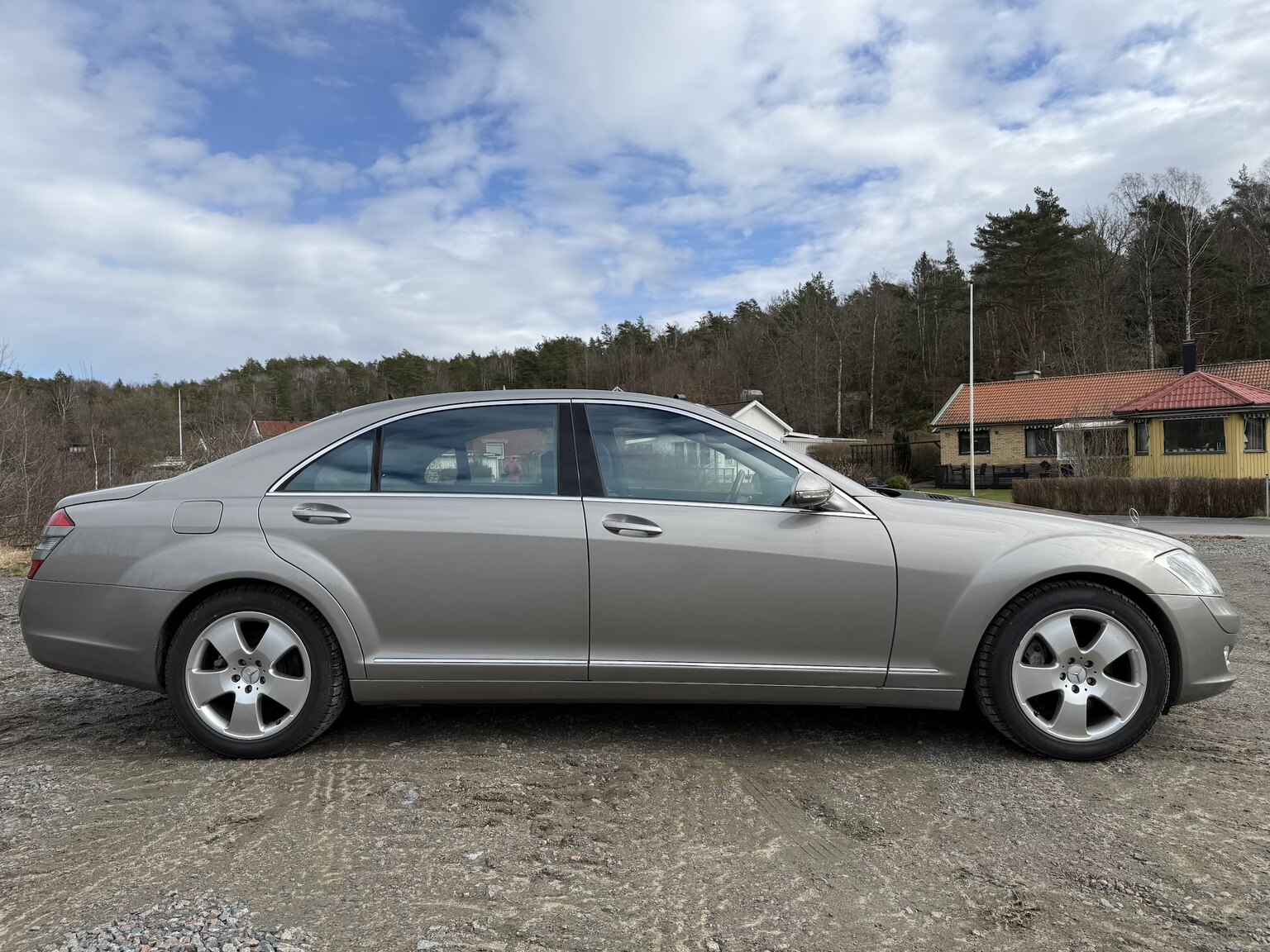Exteriörbild på 2007 Mercedes-Benz S 500 L 4Matic 7G-Tronic