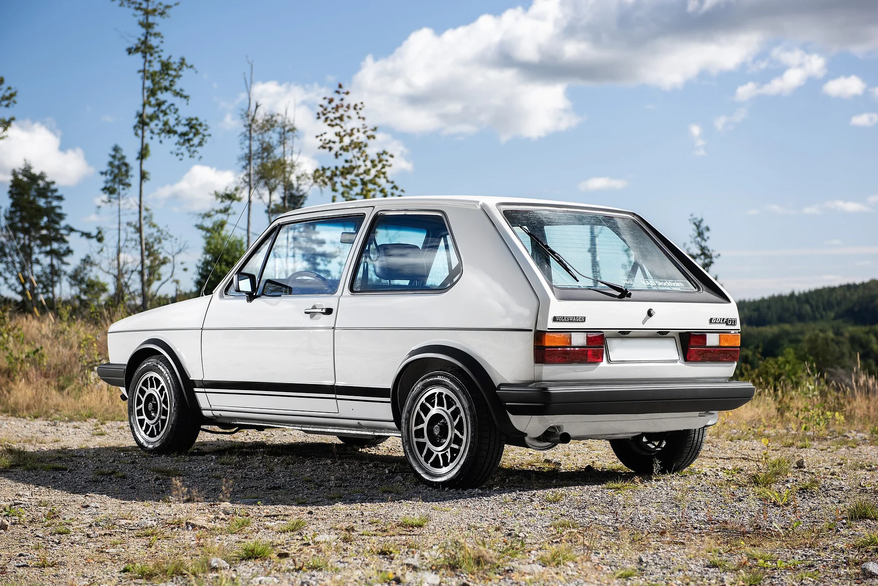 Exteriörbild på 1984 Volkswagen Golf GTI "Special" (6)