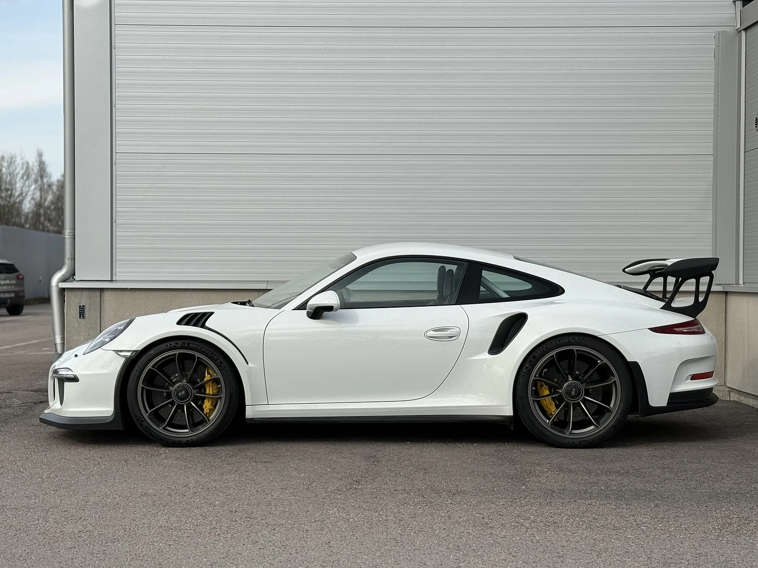 Exteriörbild på 2016 Porsche 911 GT3 RS (5)