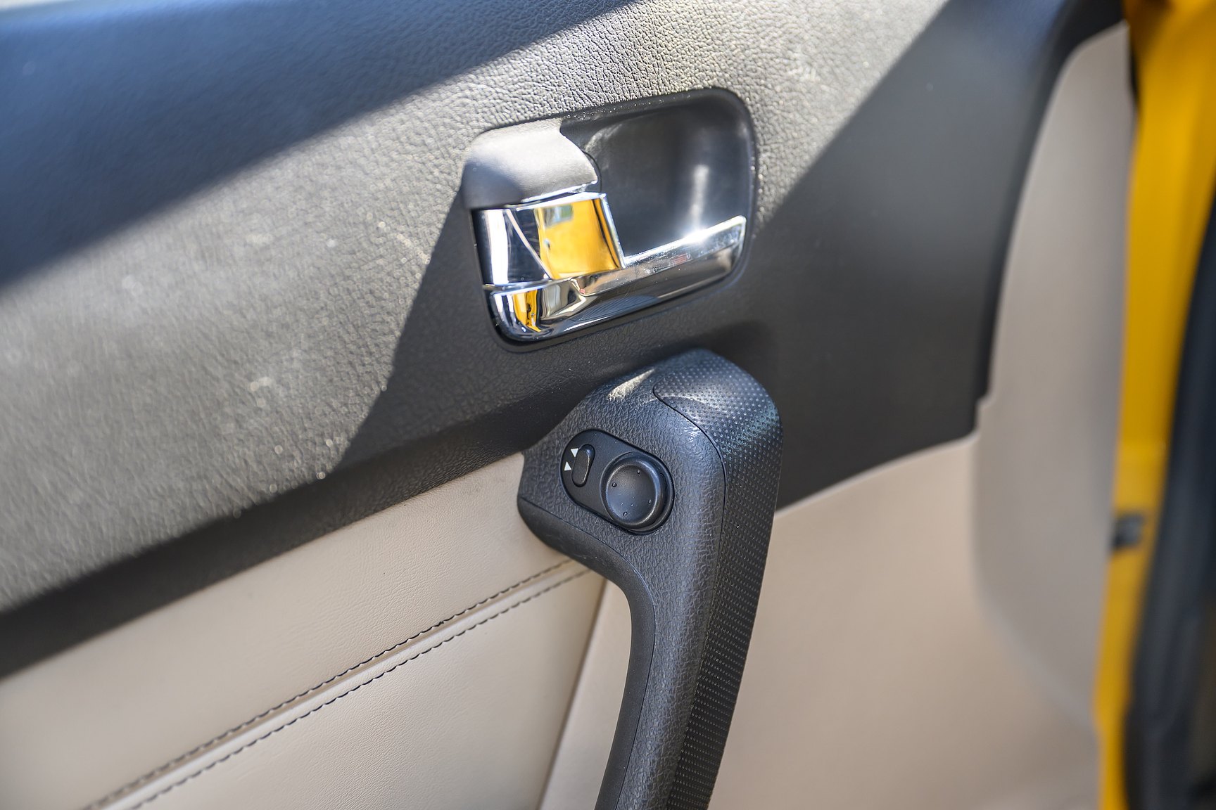 Interior image of 2006 Hummer H3