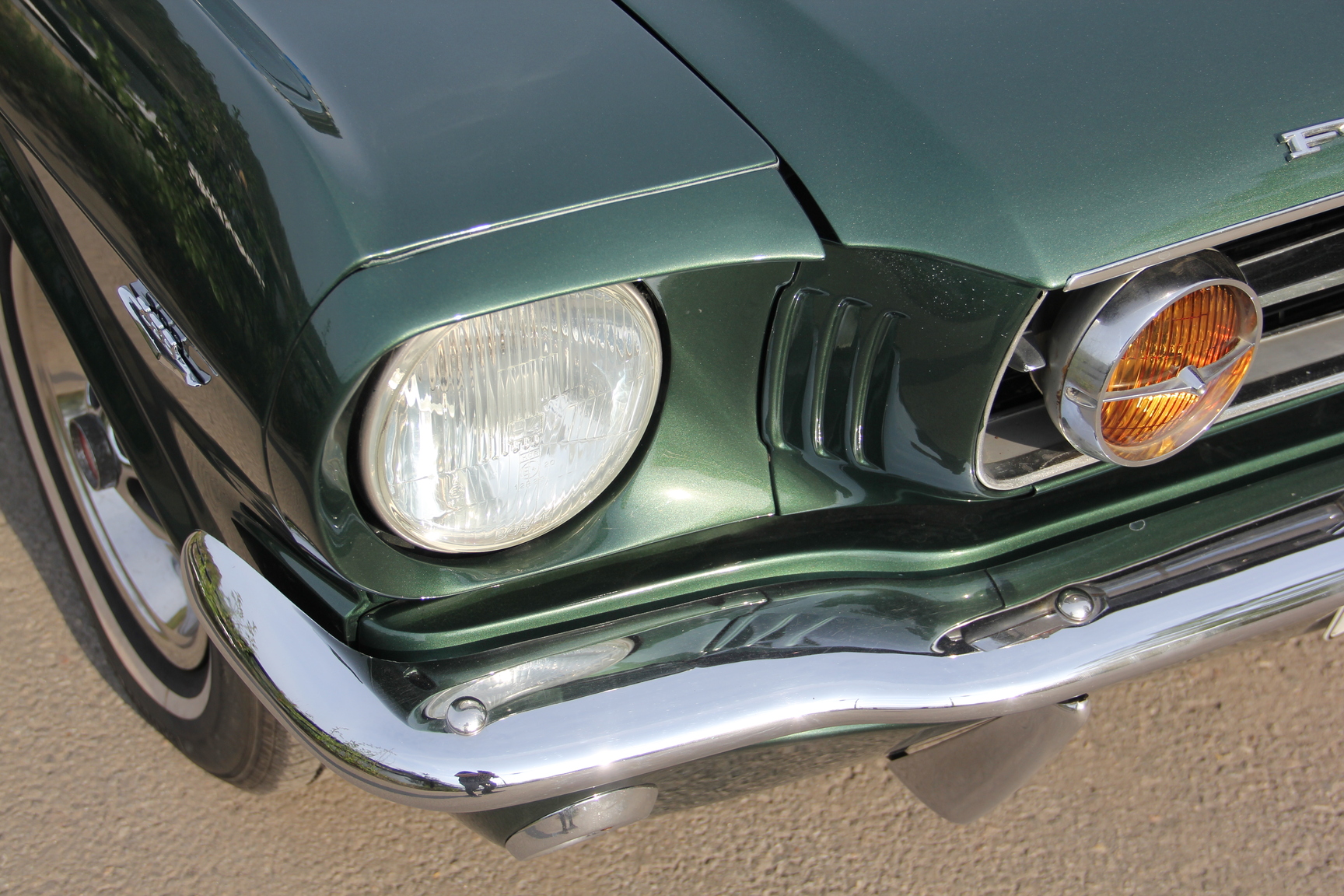 Exterior image of 1966 Ford Mustang Fastback GT-clone (26)