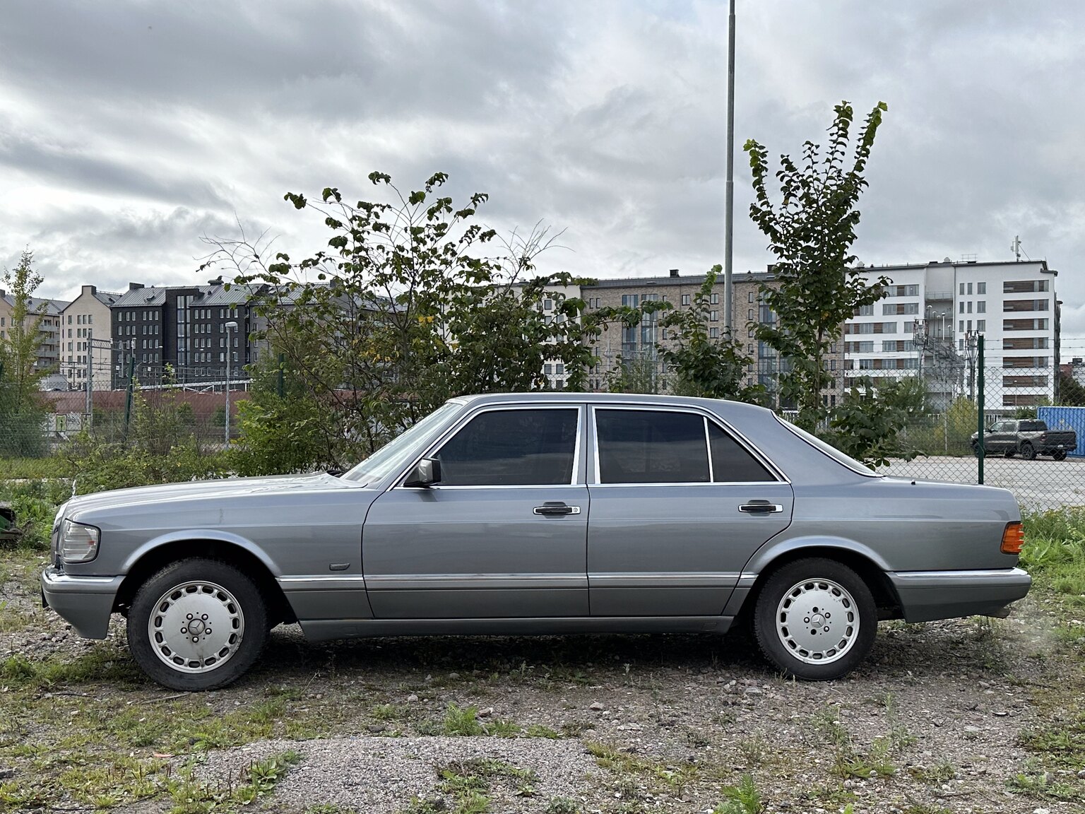 Exterior image of 1987 Mercedes 300 SE