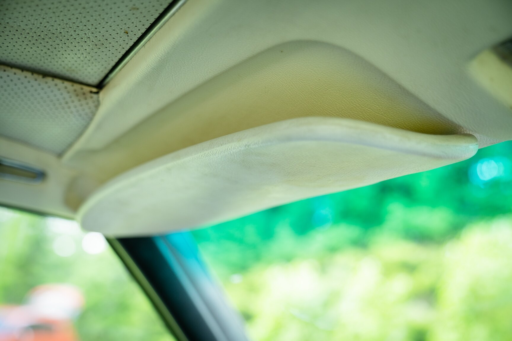 Innenraumfoto von 1975 Mercedes-Benz 350 SLC