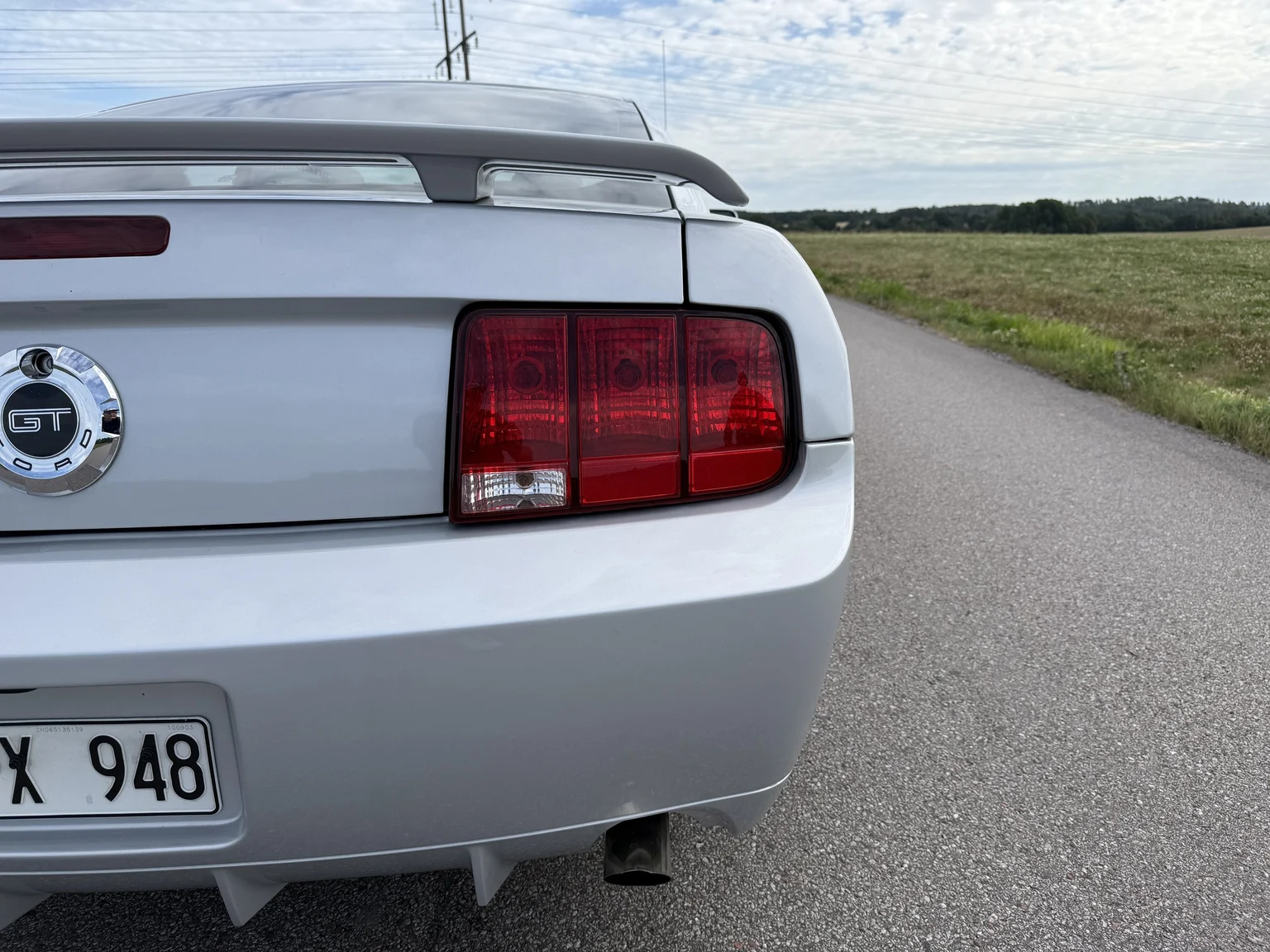 Exteriörbild på 2006 Ford Mustang GT (17)
