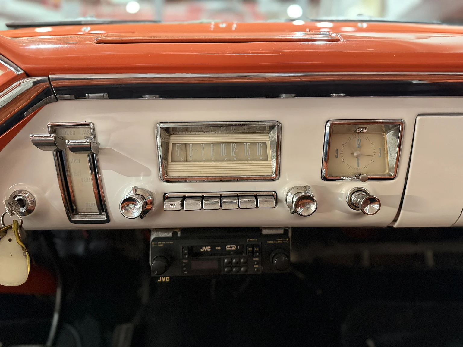 Innenraumfoto von 1956 Mercury Montclair Sport Sedan (22)