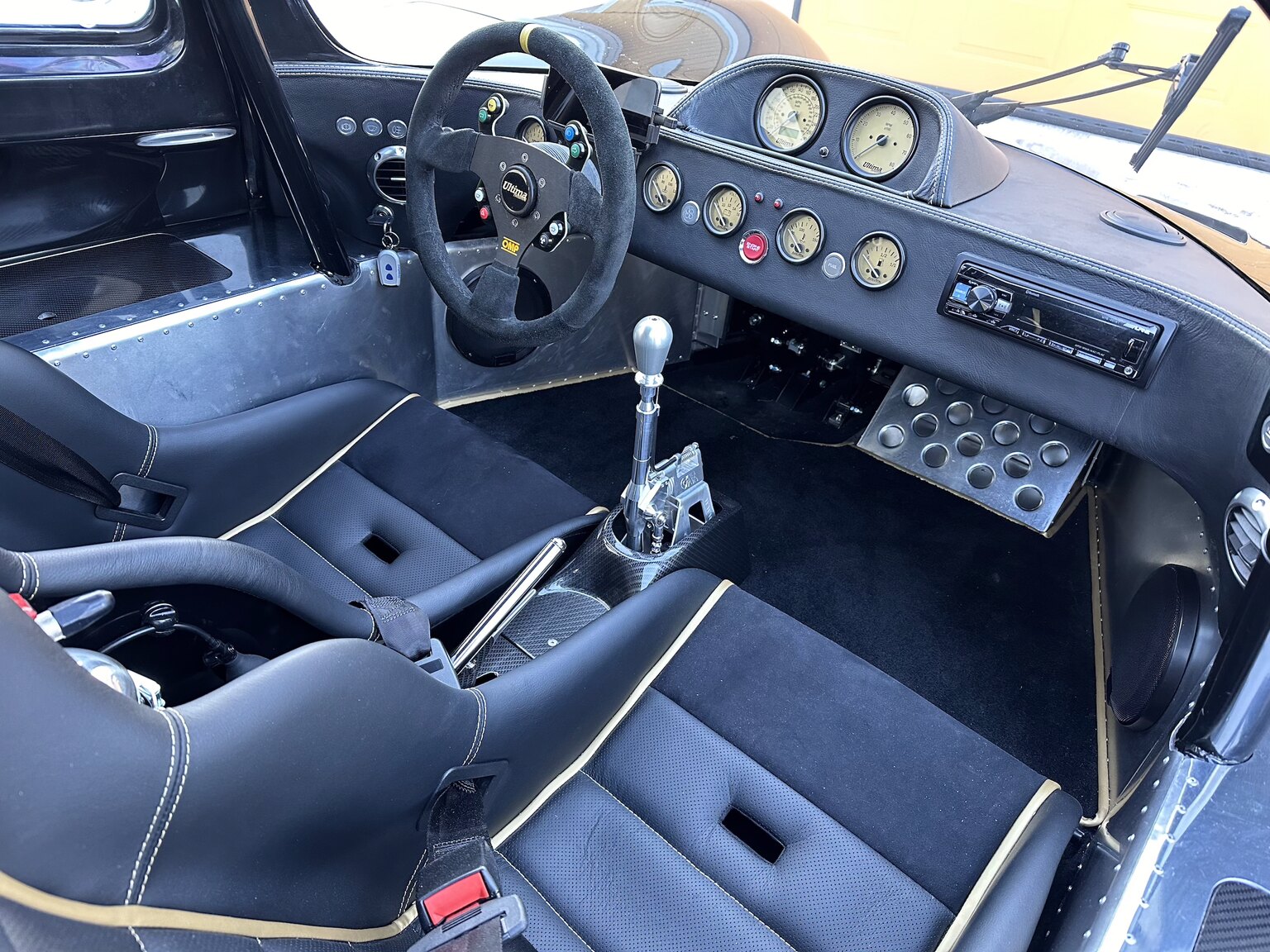 Interior image of 2021 Ultima Evolution LS3