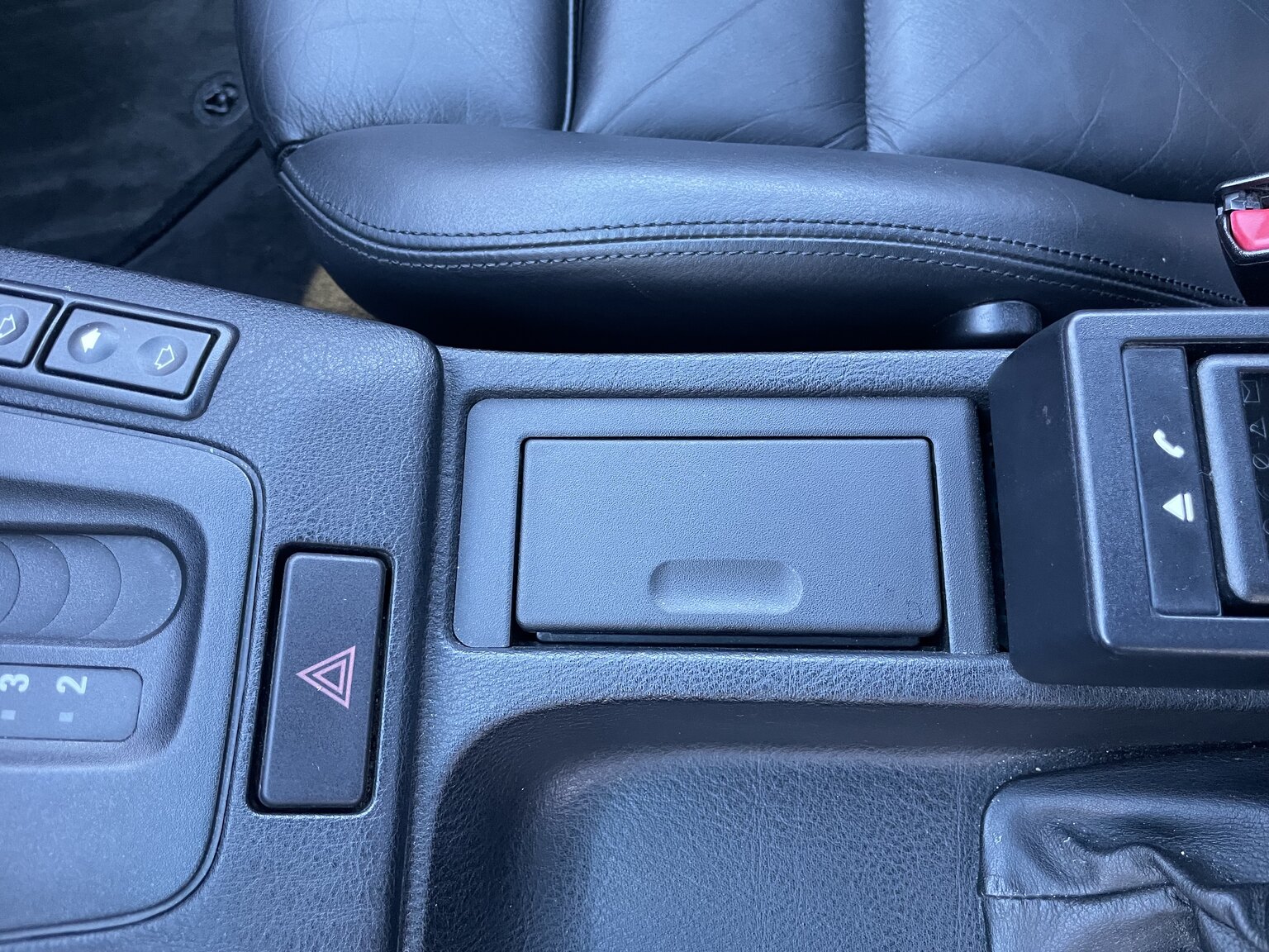 Interior image of 1995 BMW 328 iA Convertible
