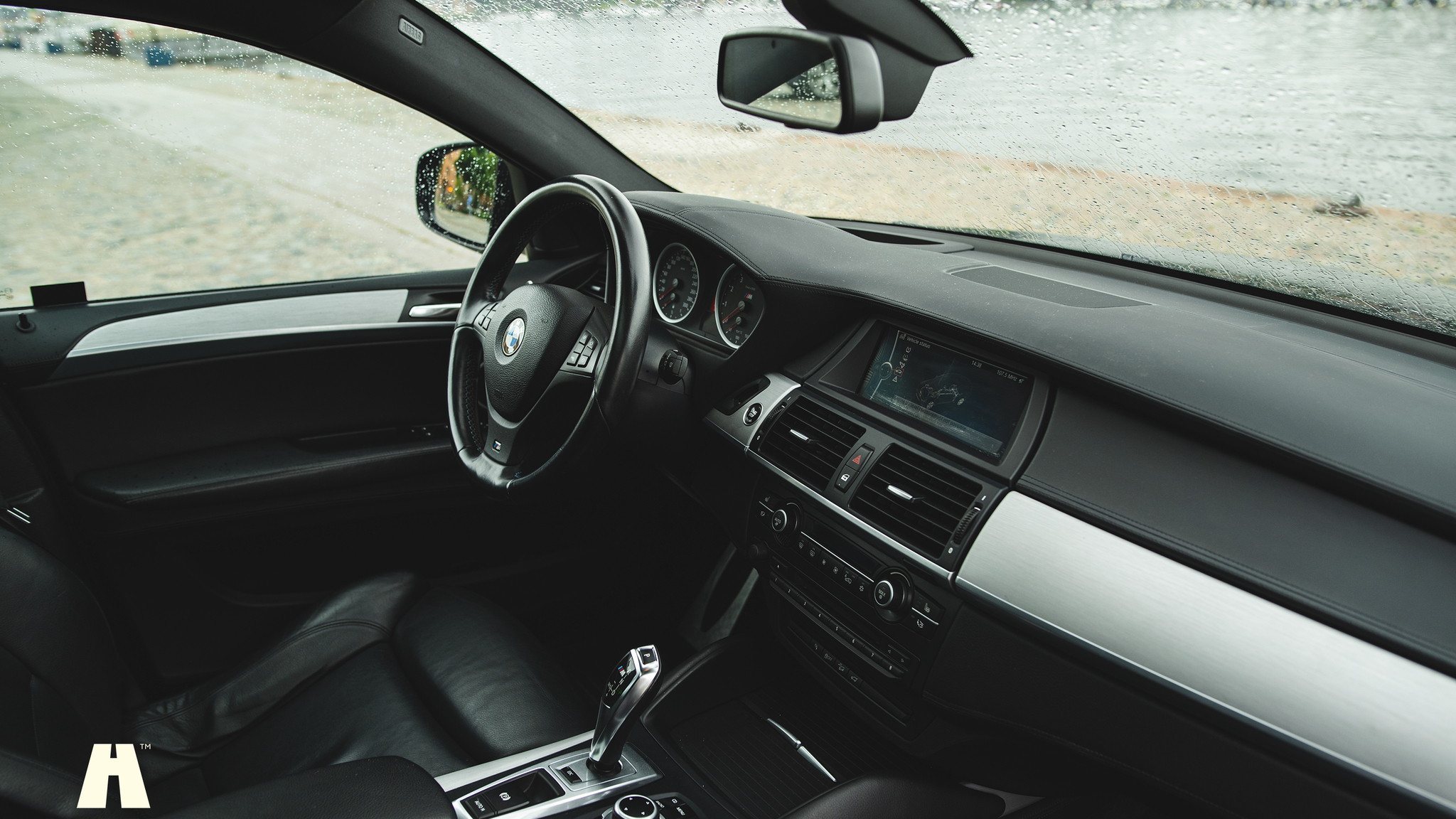 Interiörbild 2010 BMW X6 M Ferrita 555HK (6)