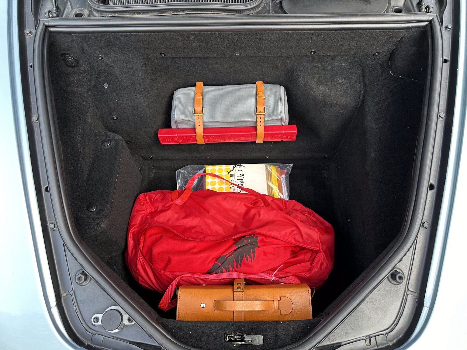 Interior image of 2001 Ferrari 360 Modena V8 Manual (30)