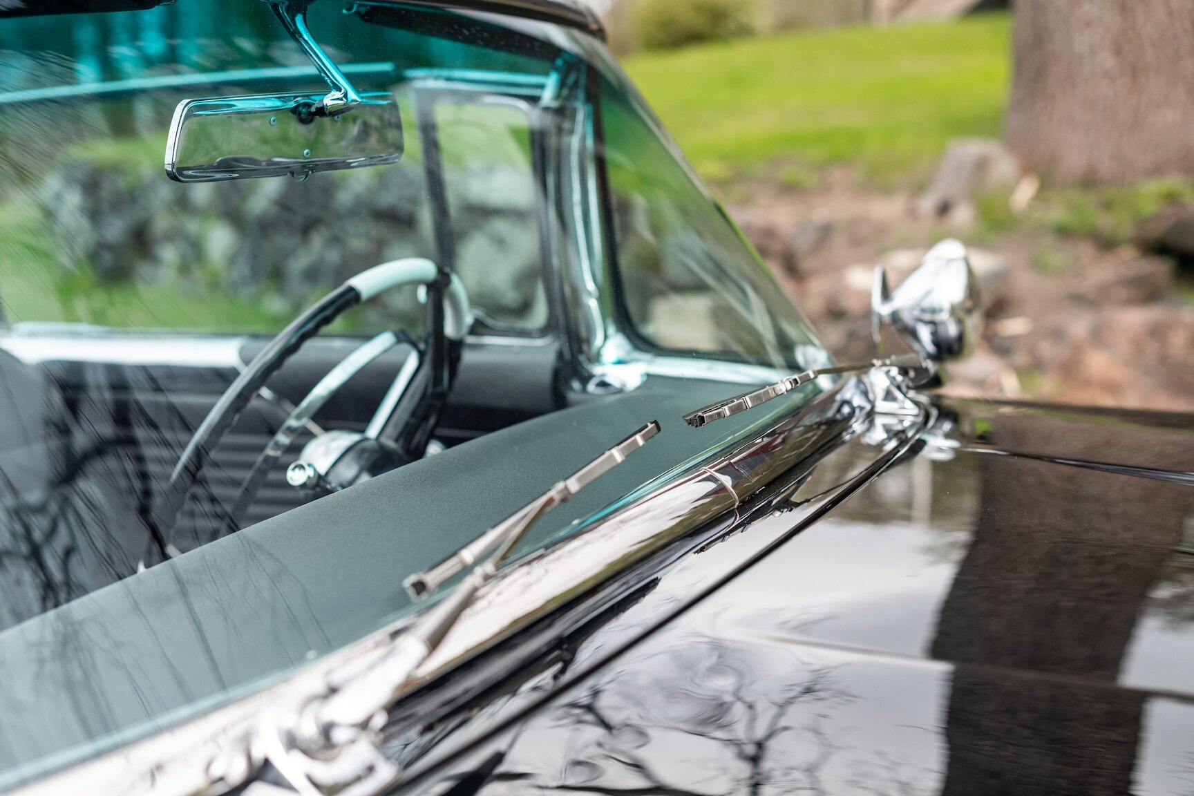 Exterior image of 1955 Packard Caribbean Cabriolet  (55)