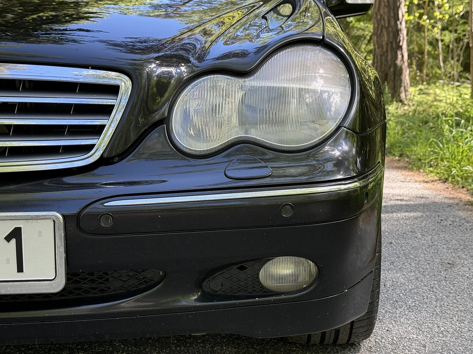 Exterior image of 2002 Mercedes-Benz C 320 T (14)