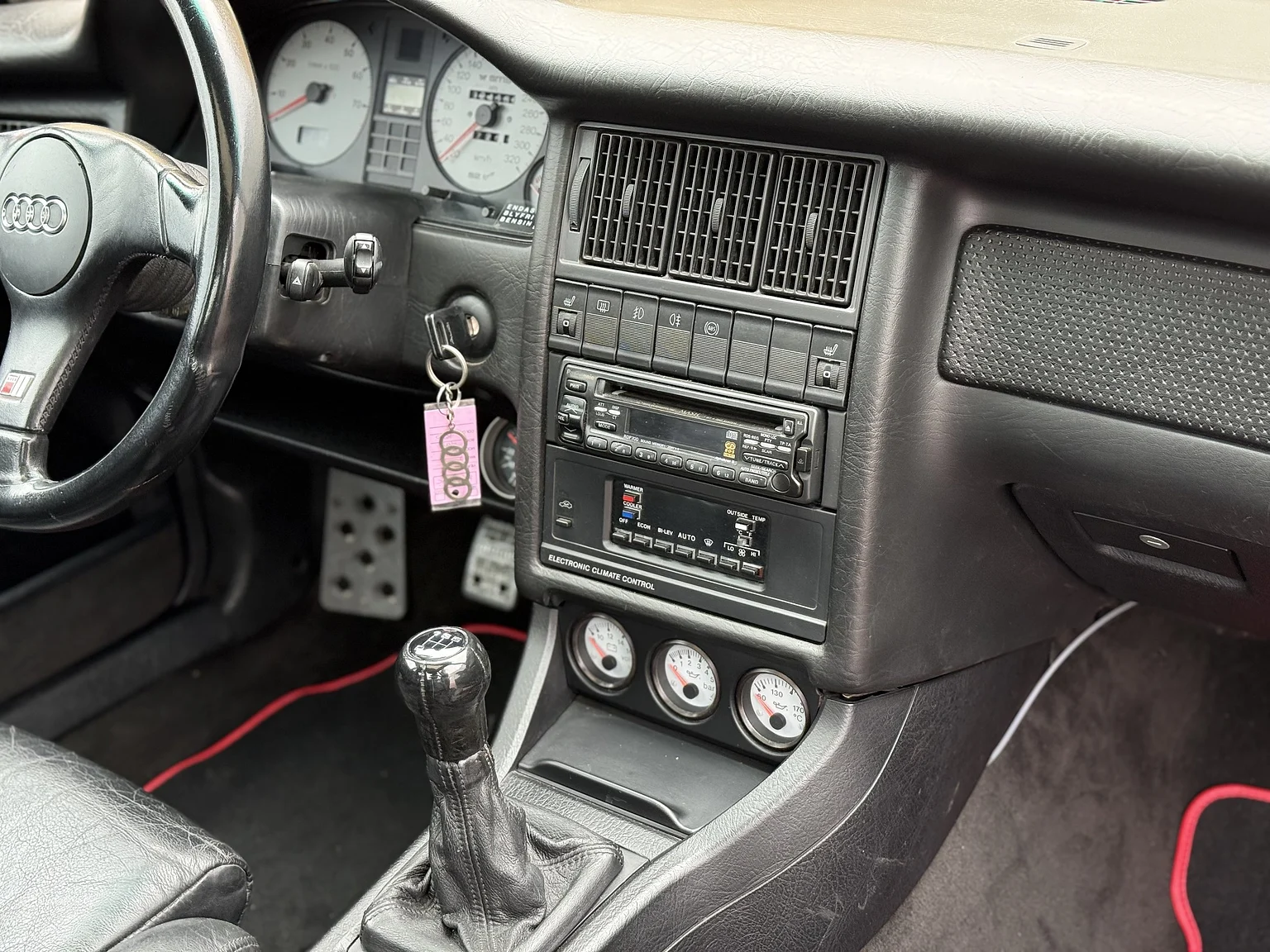 Innenraumfoto von 1991 Audi S2 Abt (32)