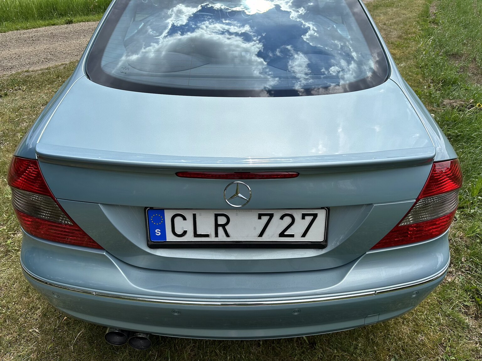 Exterior image of 2003 Mercedes CLK 500 (63)