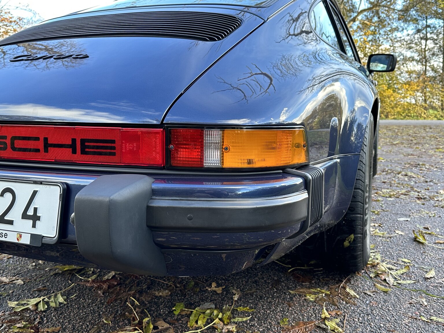 Exteriörbild på 1986 Porsche 911 Carrera 3.2