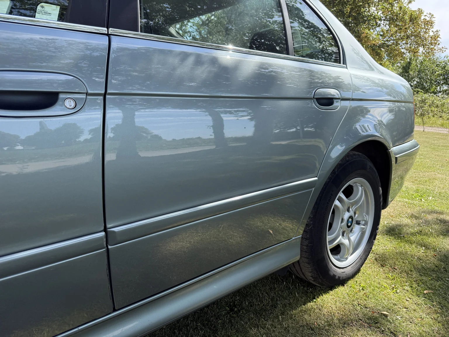 Aussenfoto 2003 BMW 525d Sedan (58)