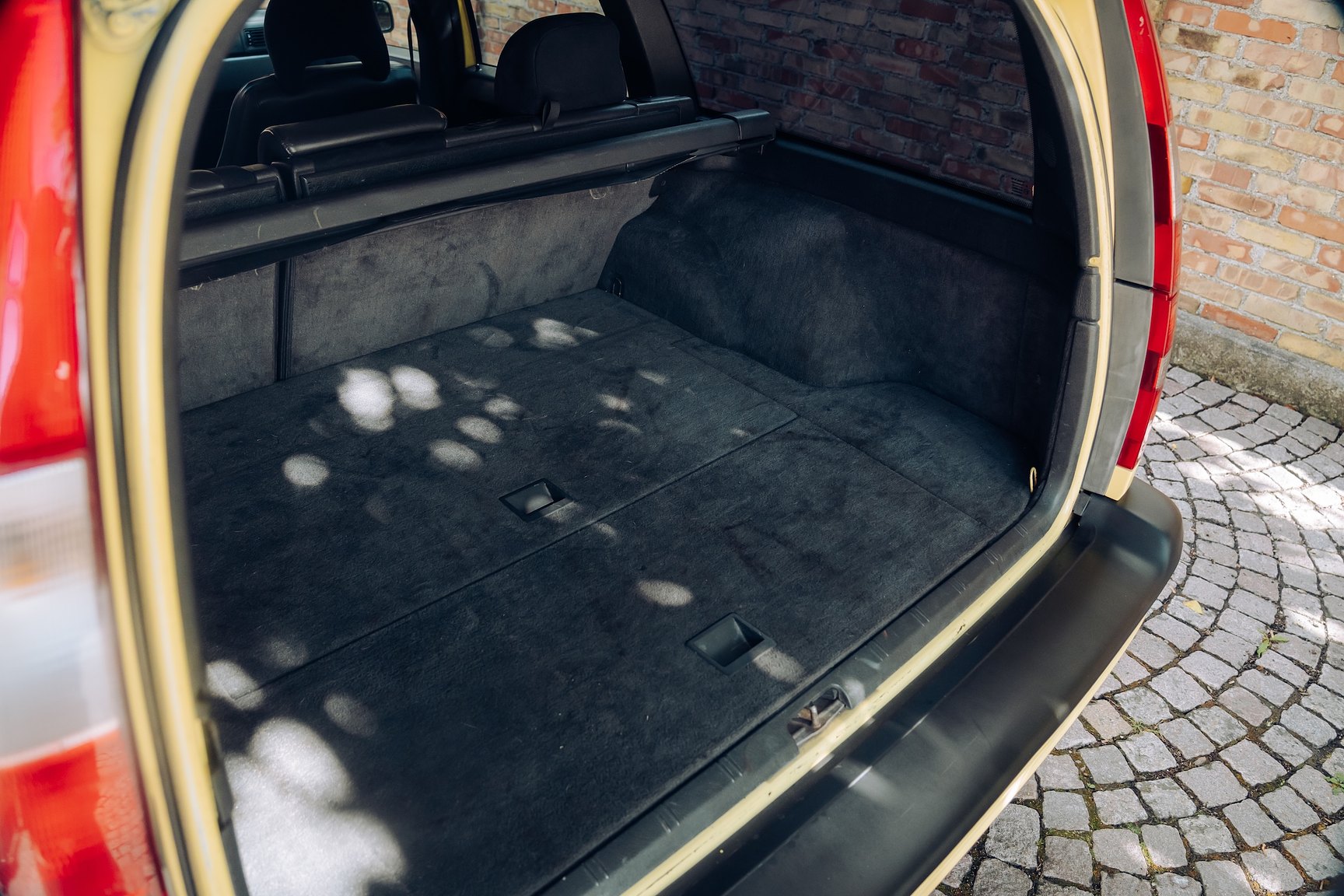 Interior image of 1995 Volvo 850 T-5 R Kombi 