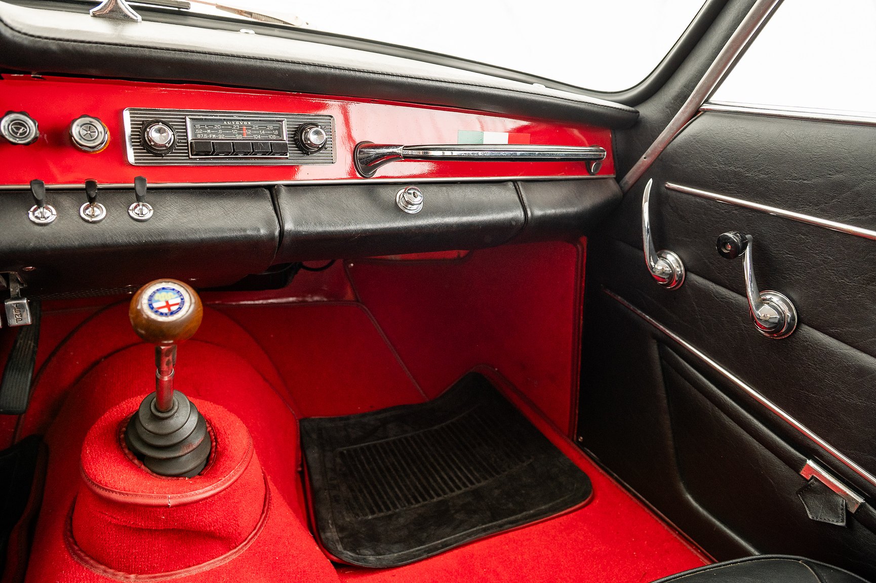 Interior image of 1962 Alfa Romeo Giulia Sprint 1600