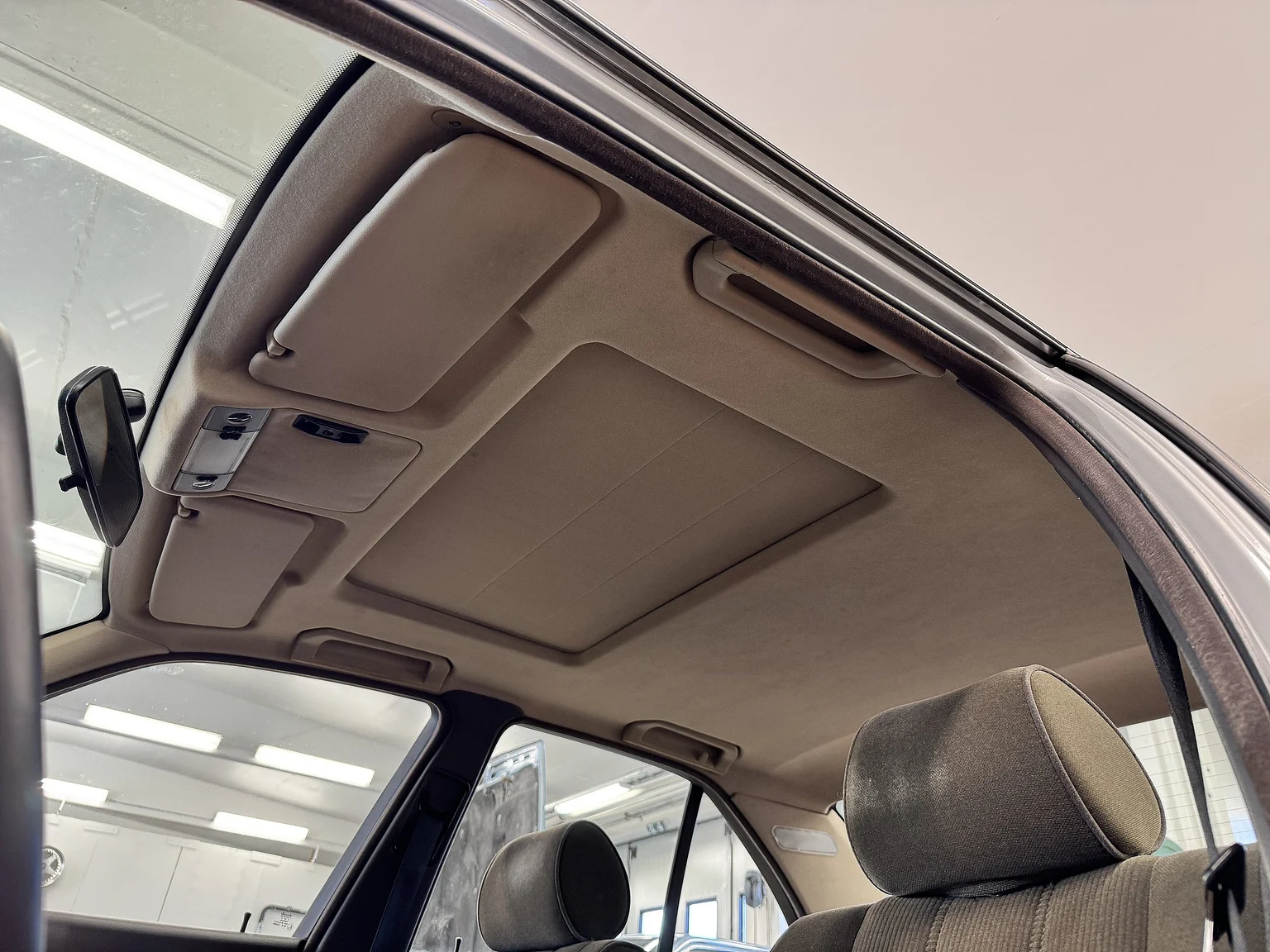 Innenraumfoto von 1988 BMW 535i - NO RESERVE (60)