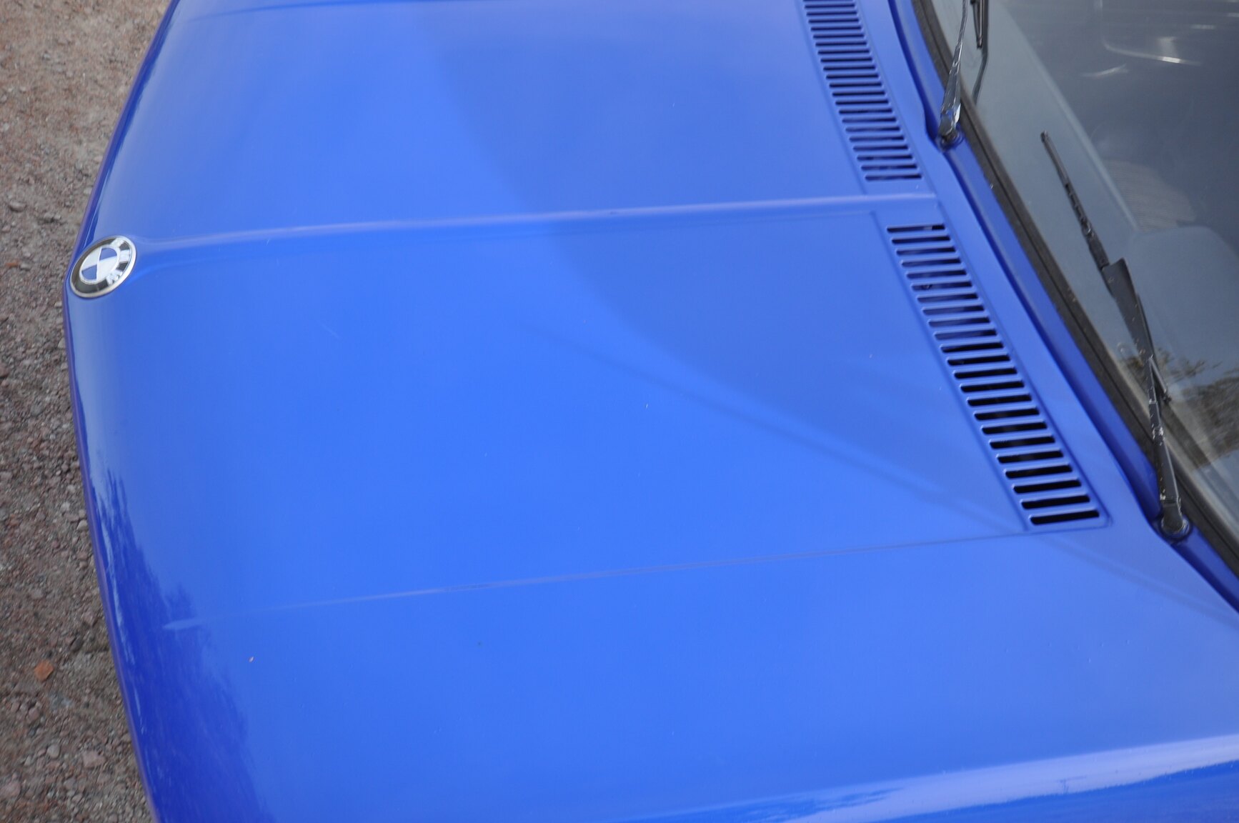 Exteriörbild på 1975 BMW 2002 Tii