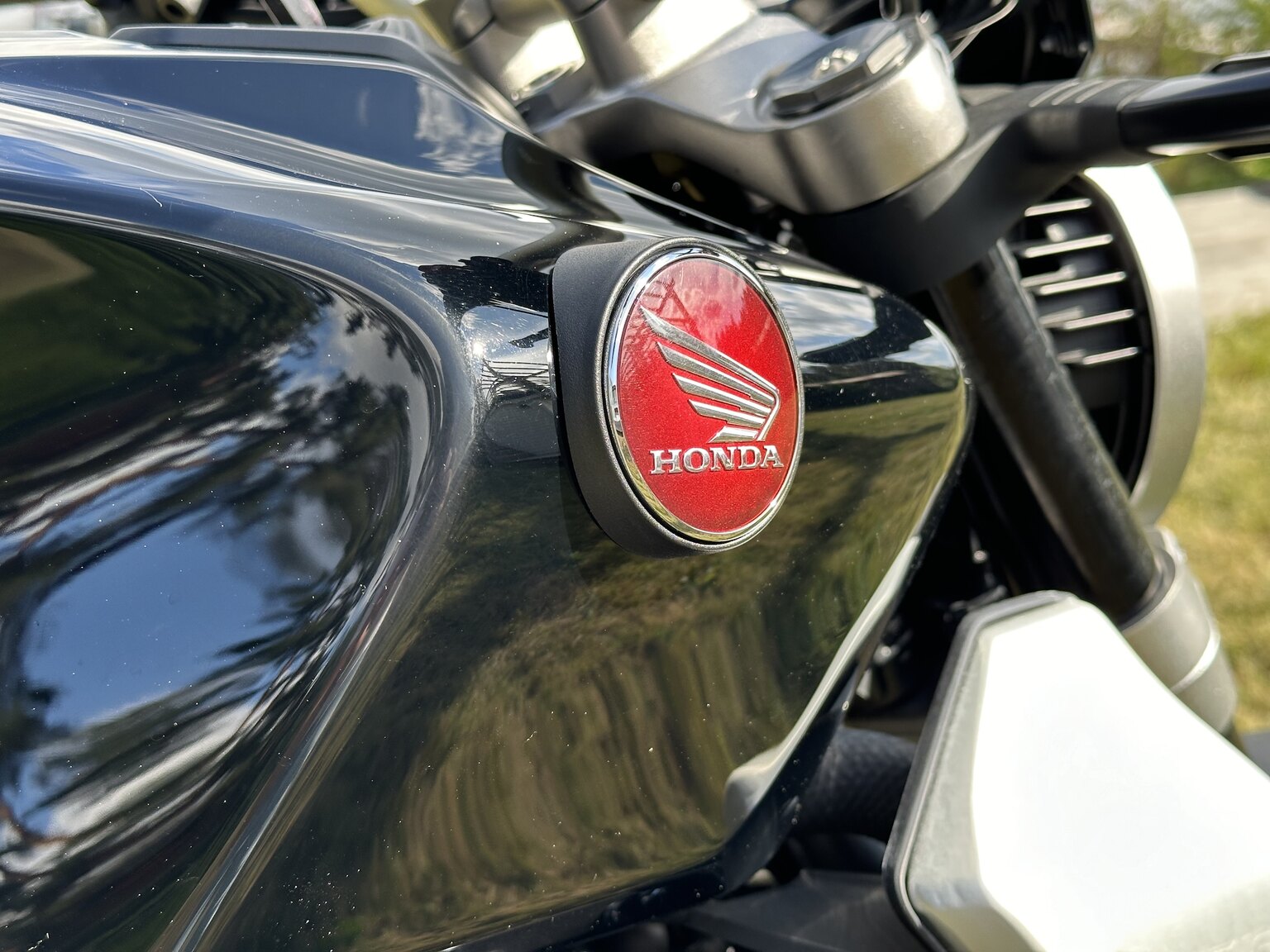 Exteriörbild på 2018 Honda CB1000R