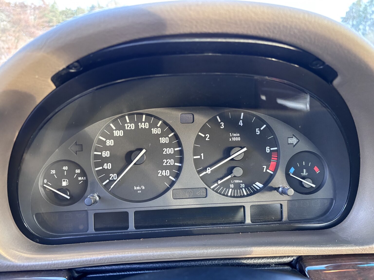 Innenraumfoto von 1996 BMW 728iA
