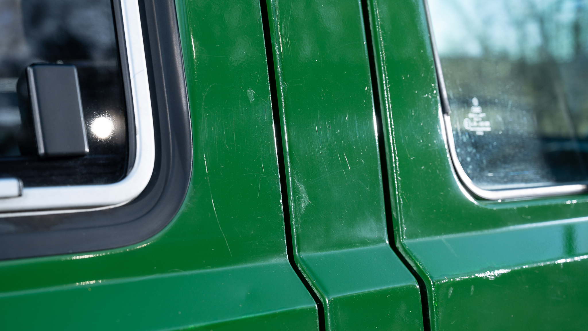 Exterior image of 1992 Volkswagen T3 Kombi Syncro 16" Westfalia