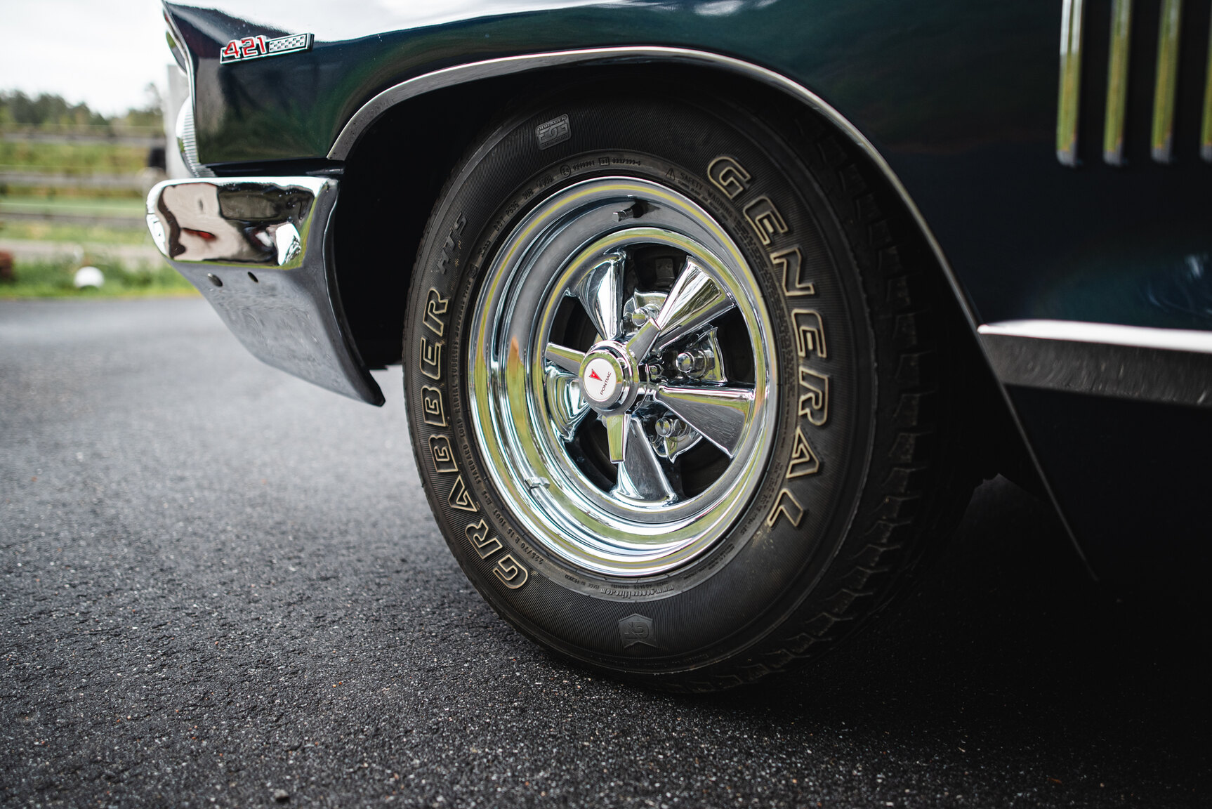 Exterior image of 1965 Pontiac Catalina 421 Tripower-Pack 2+2