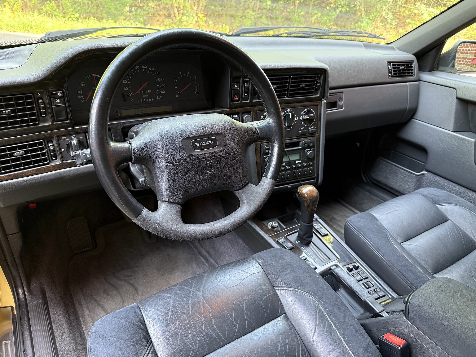 Interior image of 1995 Volvo 850 T-5R
