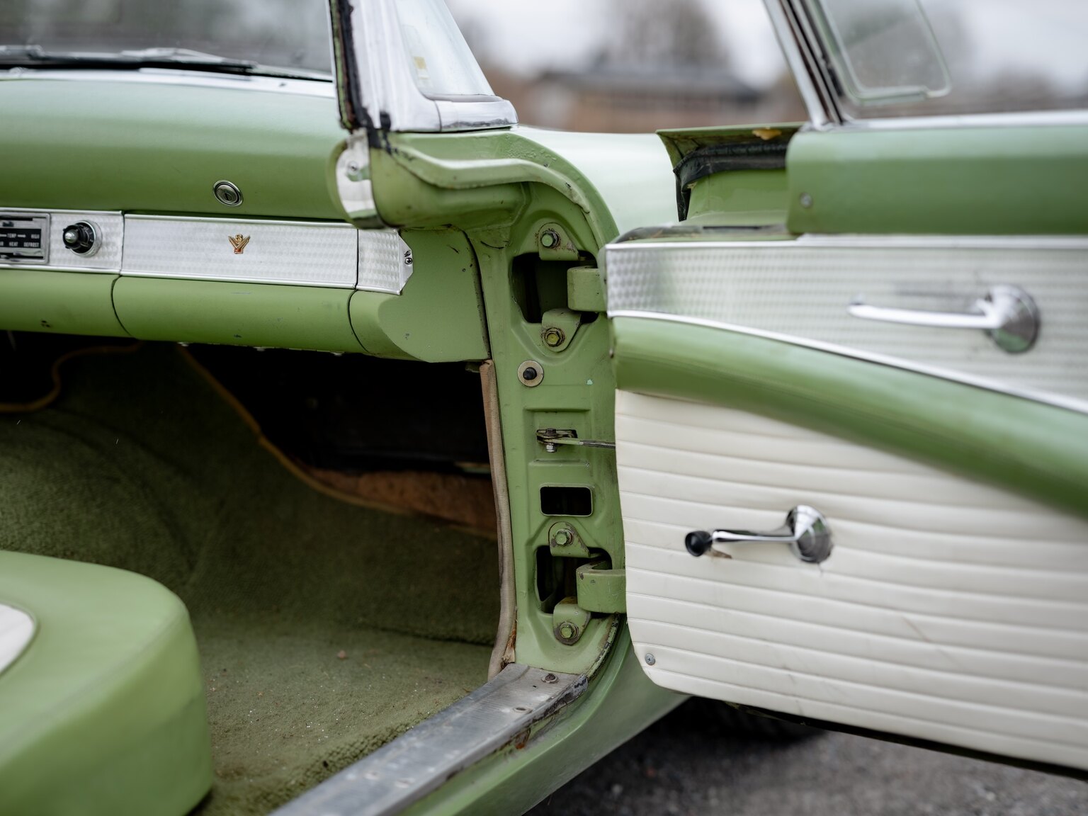 Innenraumfoto von 1956 Ford Thunderbird (7)