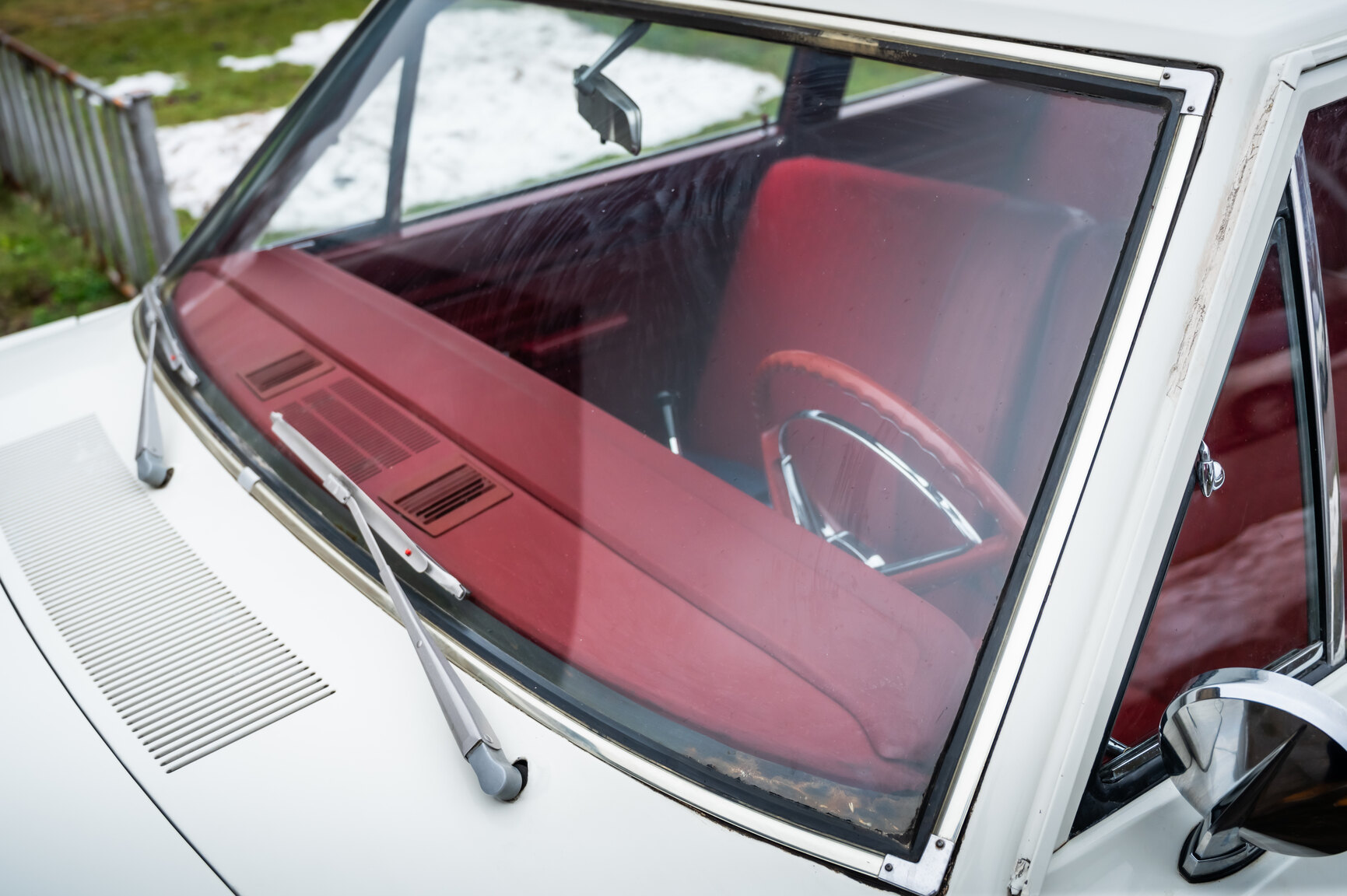 Exteriörbild på 1967 Plymouth Valiant V 100 Sedan